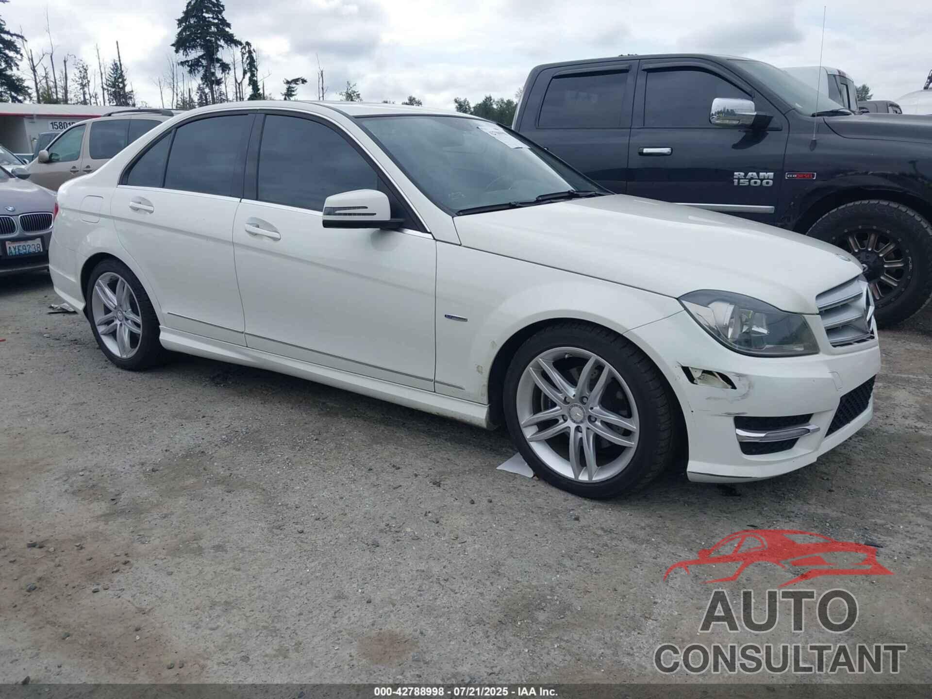 MERCEDES-BENZ C 250 2012 - WDDGF4HB9CR193961