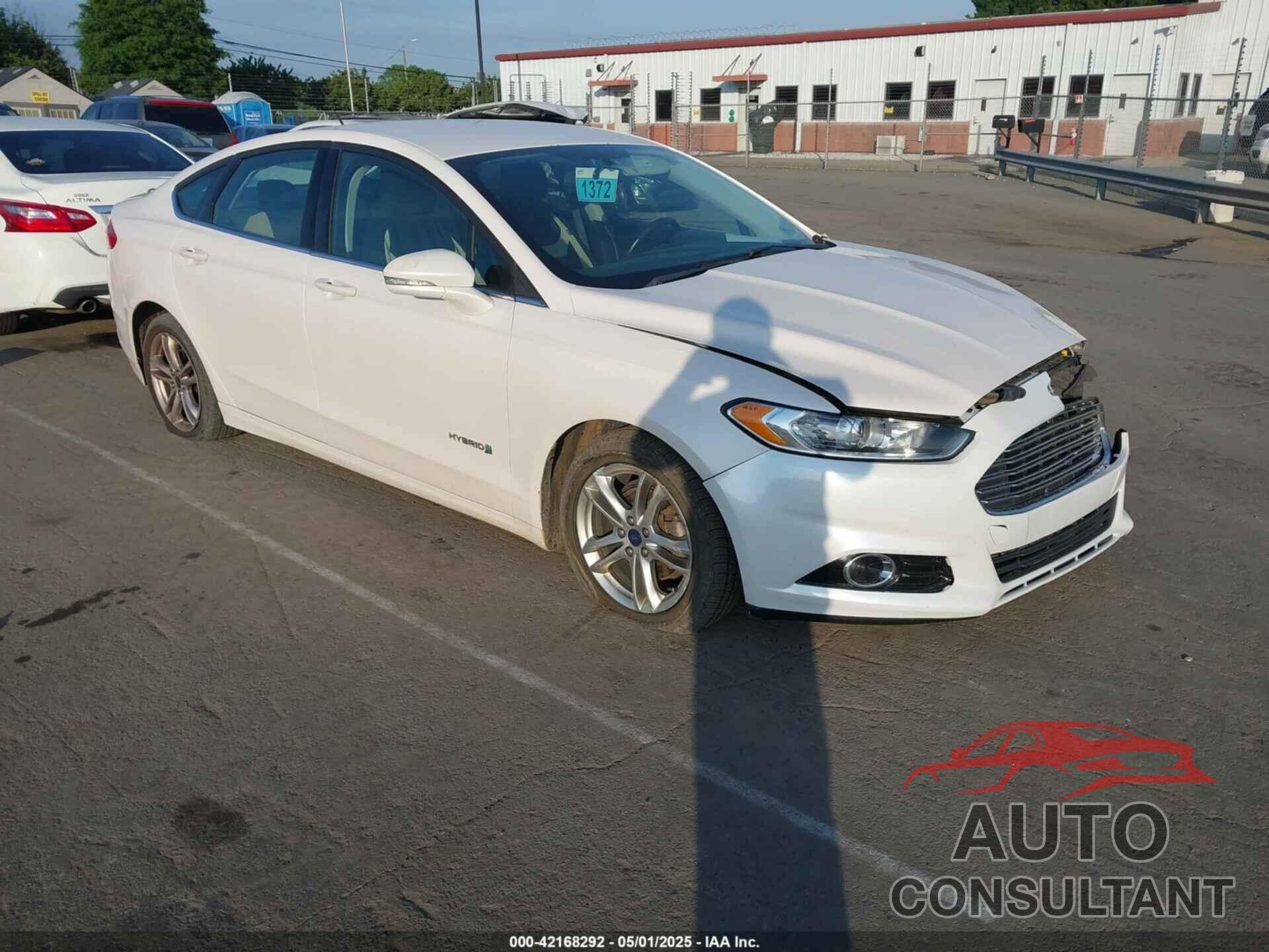 FORD FUSION HYBRID 2015 - 3FA6P0LU2FR305597