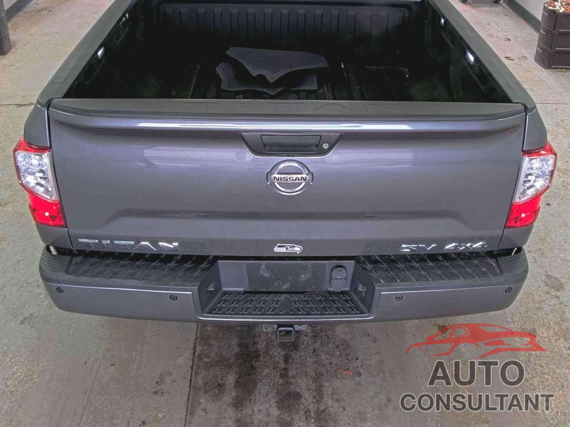 NISSAN TITAN 2018 - 1N6AA1E58JN532061