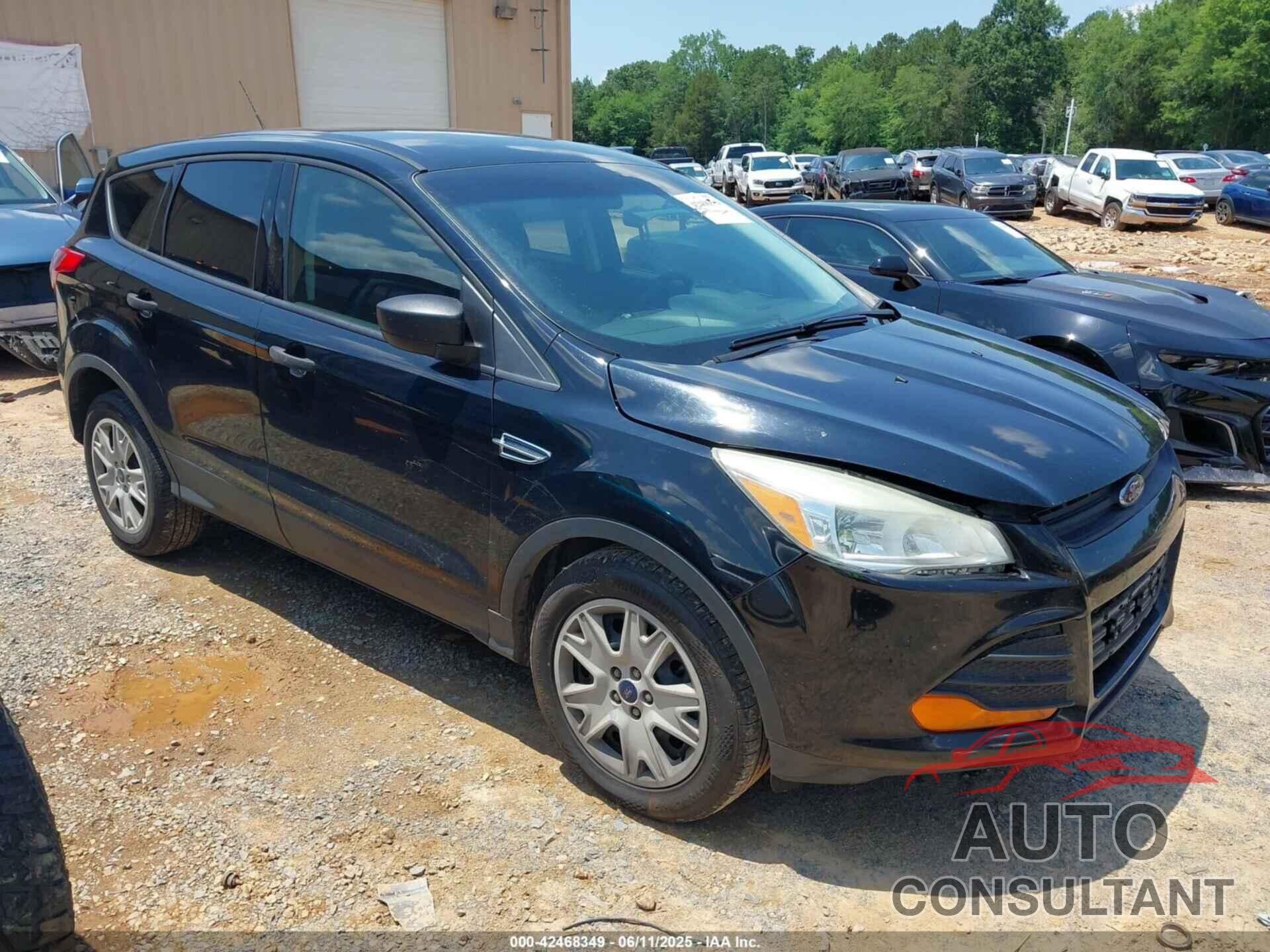 FORD ESCAPE 2016 - 1FMCU0F71GUA73141
