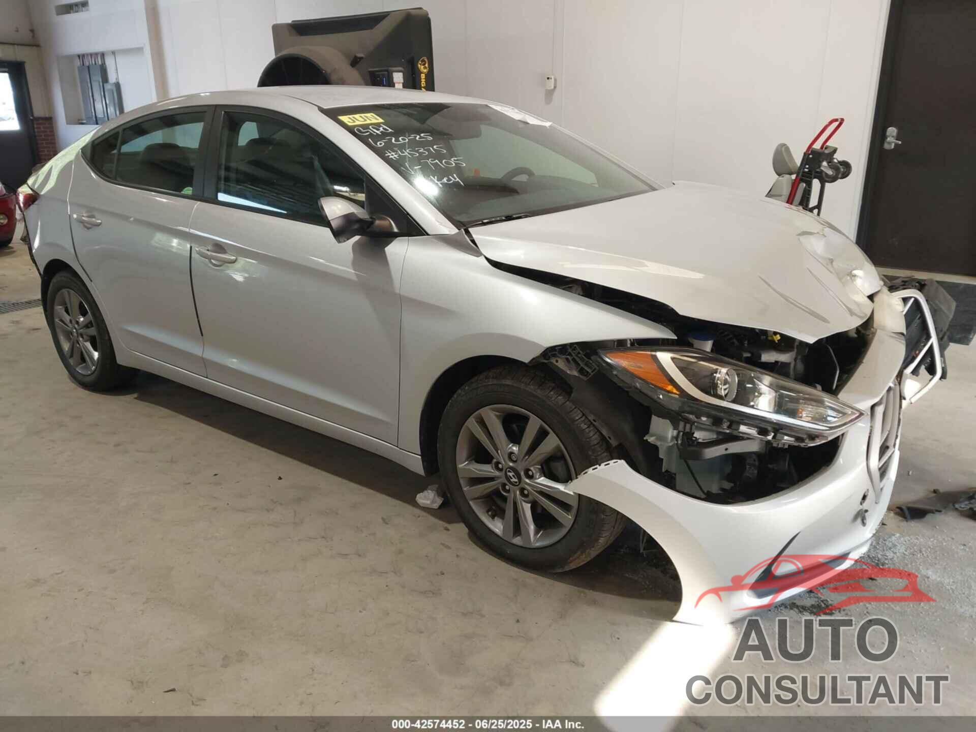 HYUNDAI ELANTRA 2017 - KMHD84LF4HU227905