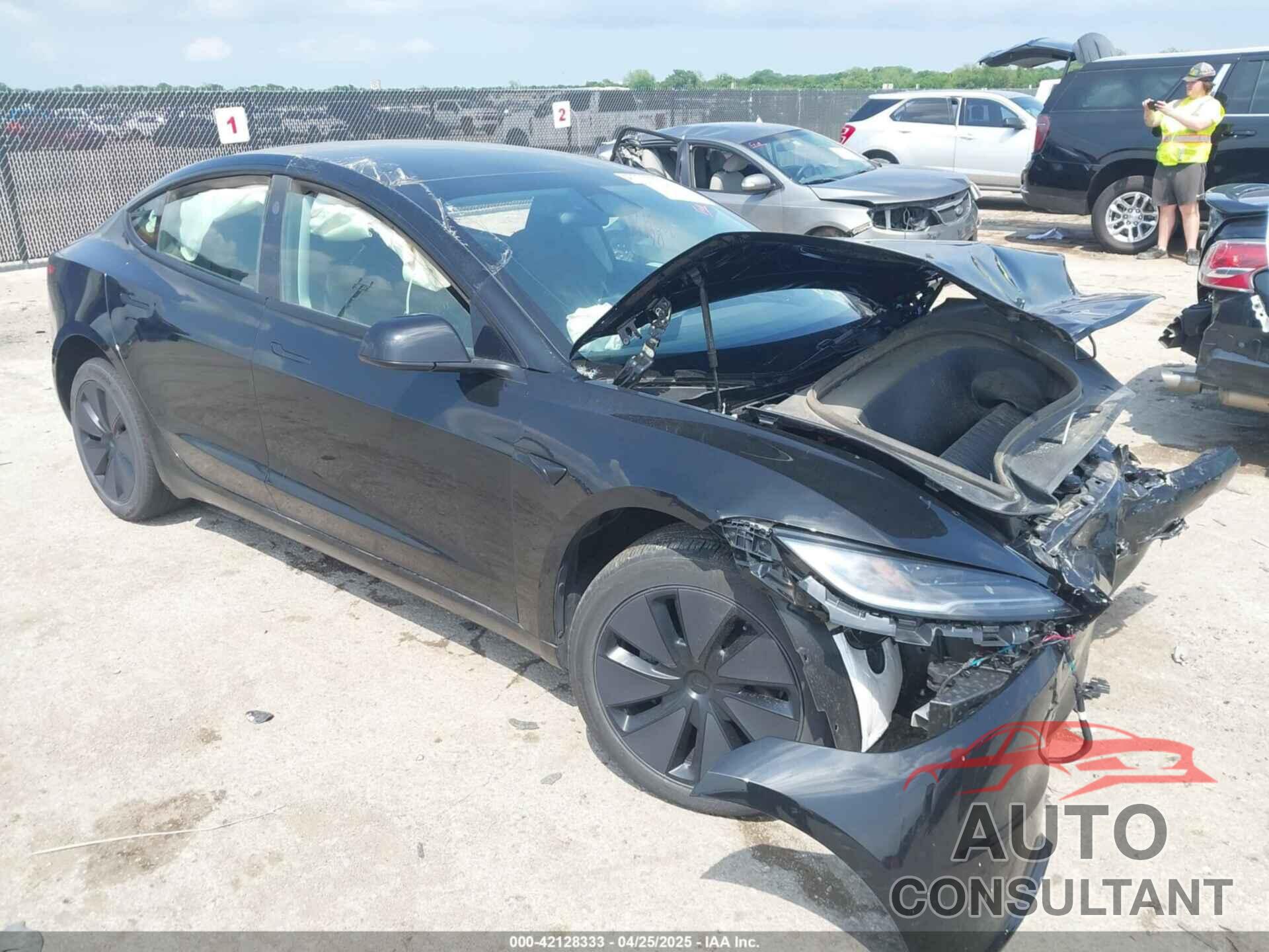 TESLA MODEL 3 2025 - 5YJ3E1EB0SF919659