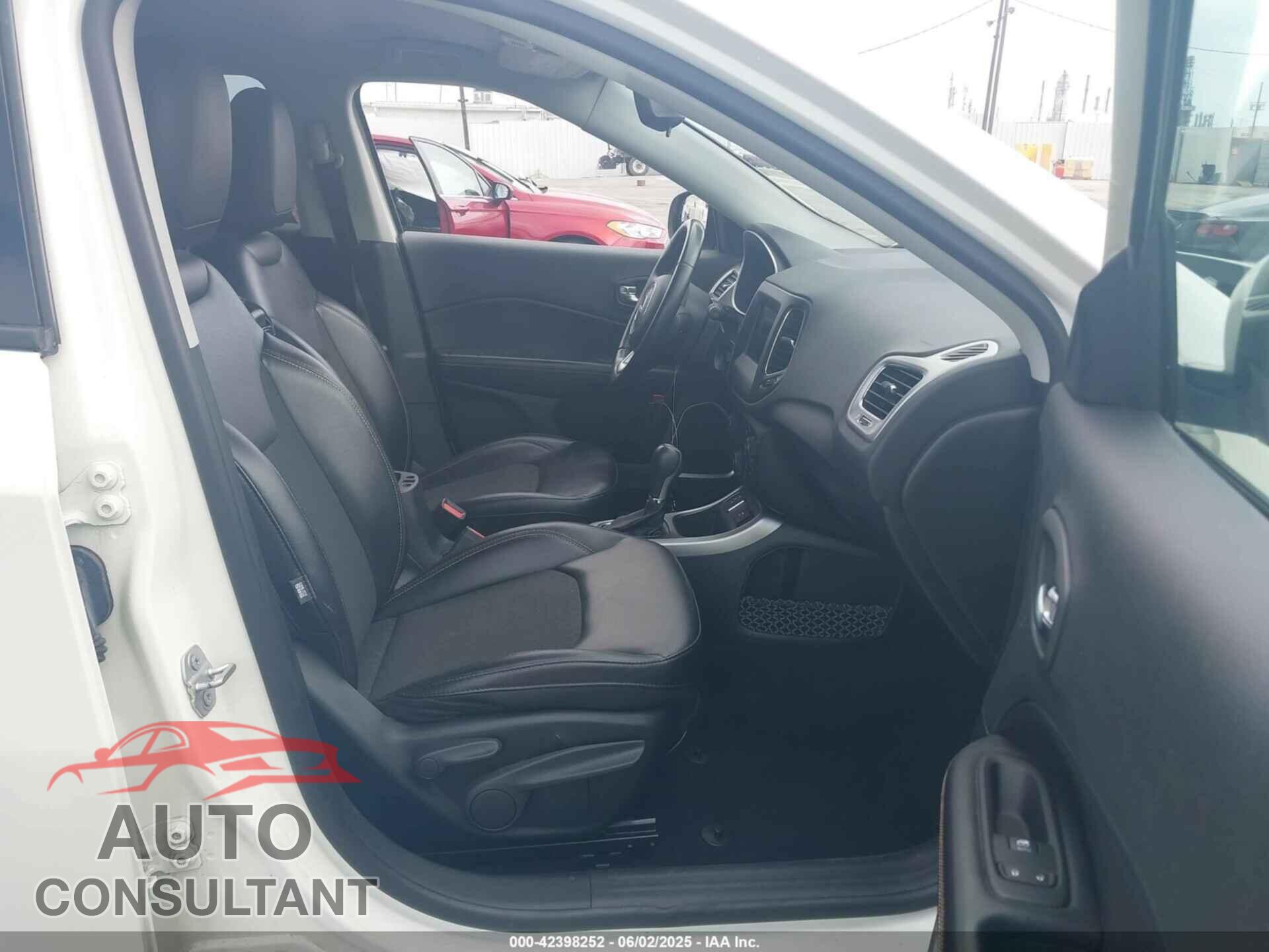 JEEP COMPASS 2019 - 3C4NJCBB6KT809494