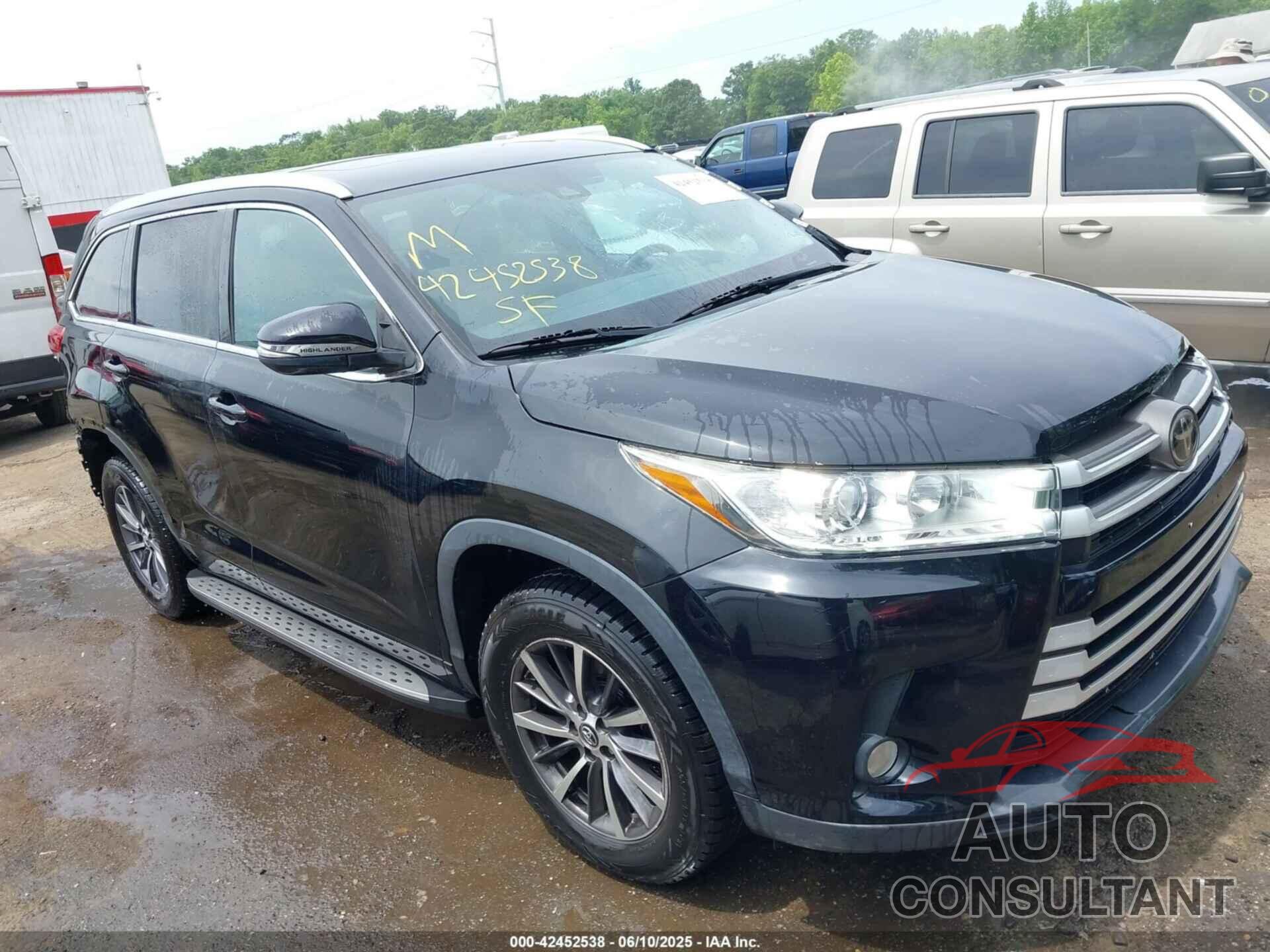 TOYOTA HIGHLANDER 2018 - 5TDKZRFHXJS272988