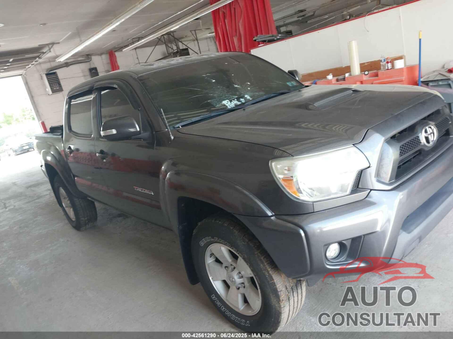 TOYOTA TACOMA 2015 - 3TMLU4EN5FM204036