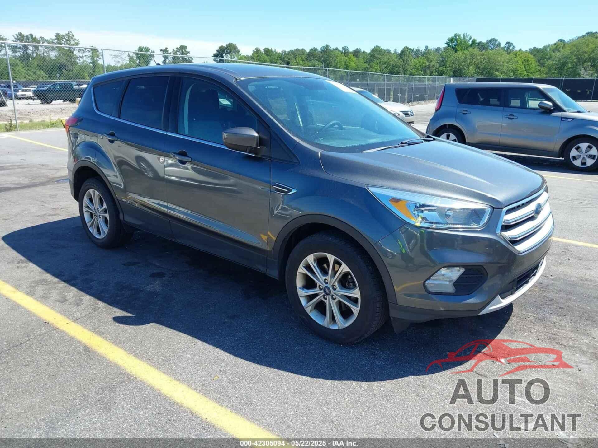 FORD ESCAPE 2019 - 1FMCU0GD5KUB19907