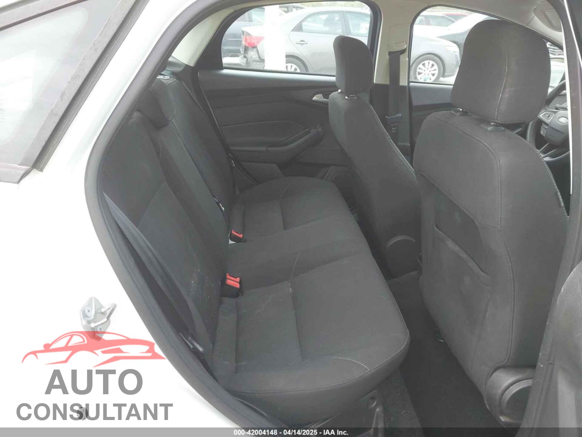 FORD FOCUS 2017 - 1FADP3F26HL233226