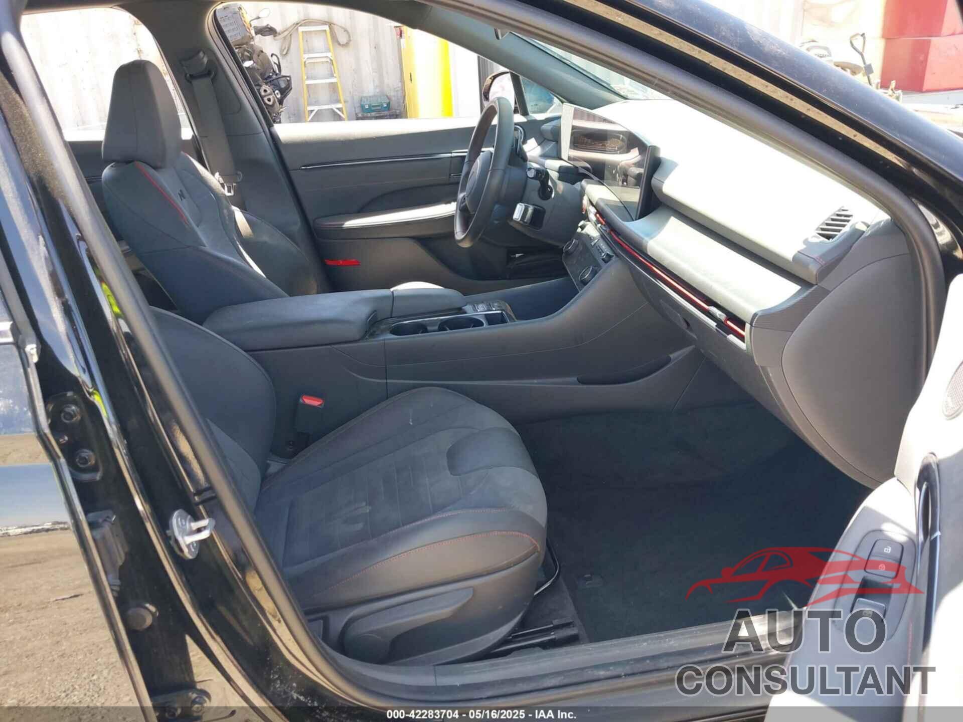 HYUNDAI SONATA 2024 - KMHL54JC7RA357984