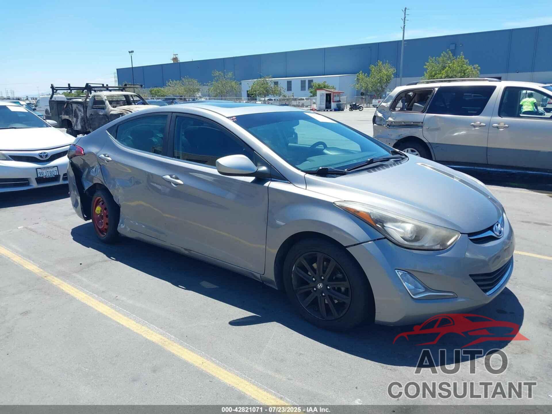 HYUNDAI ELANTRA 2015 - KMHDH4AE4FU344861