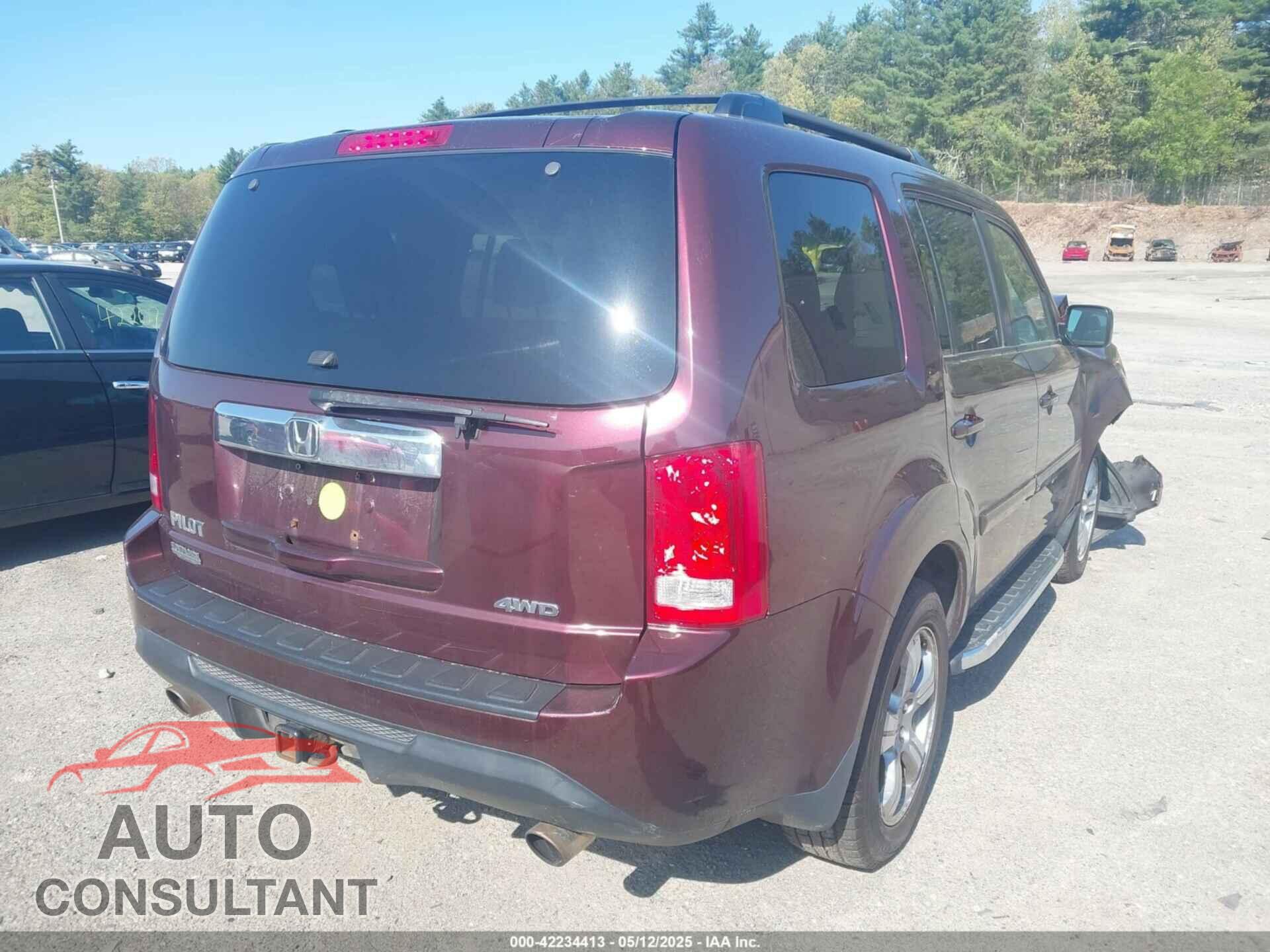 HONDA PILOT 2015 - 5FNYF4H53FB044691
