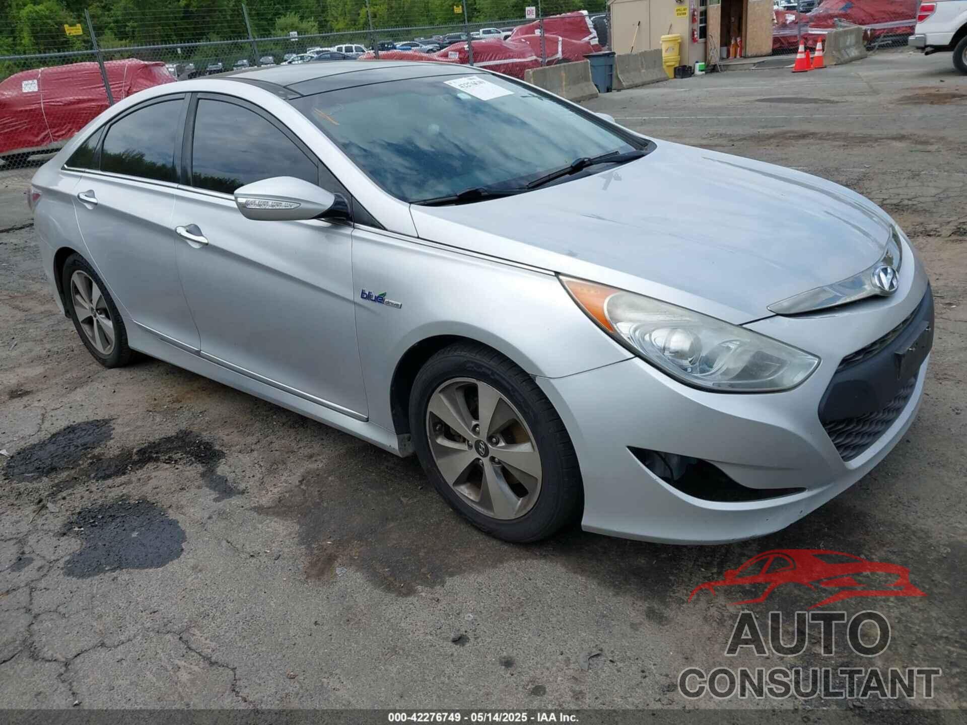 HYUNDAI SONATA HYBRID 2012 - KMHEC4A43CA028214