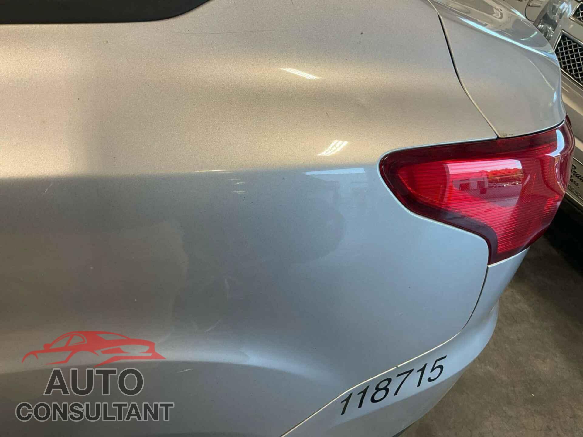 FORD FOCUS 2016 - 1FADP3E23GL366171