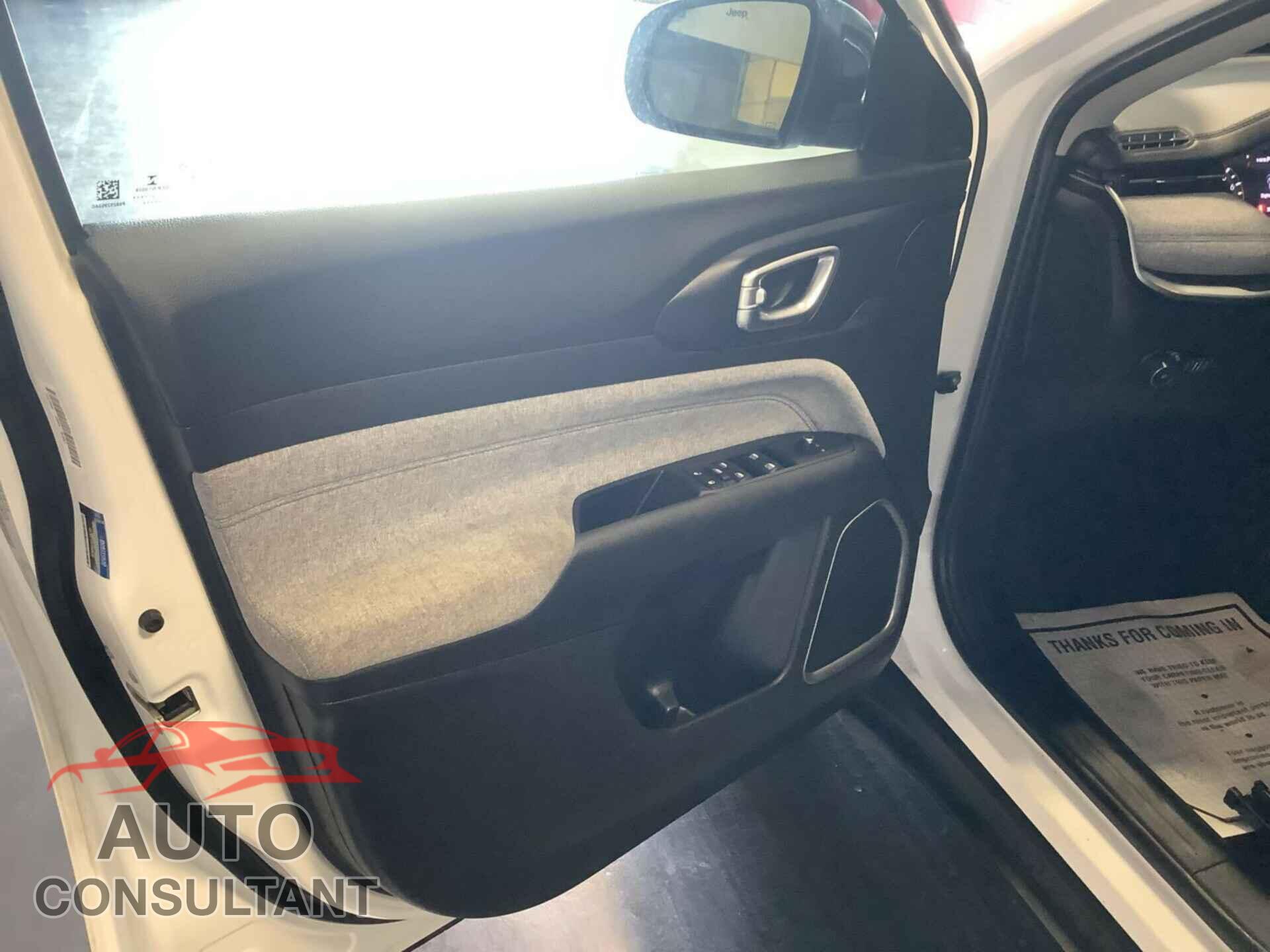 JEEP COMPASS 2022 - 3C4NJDBB6NT143179