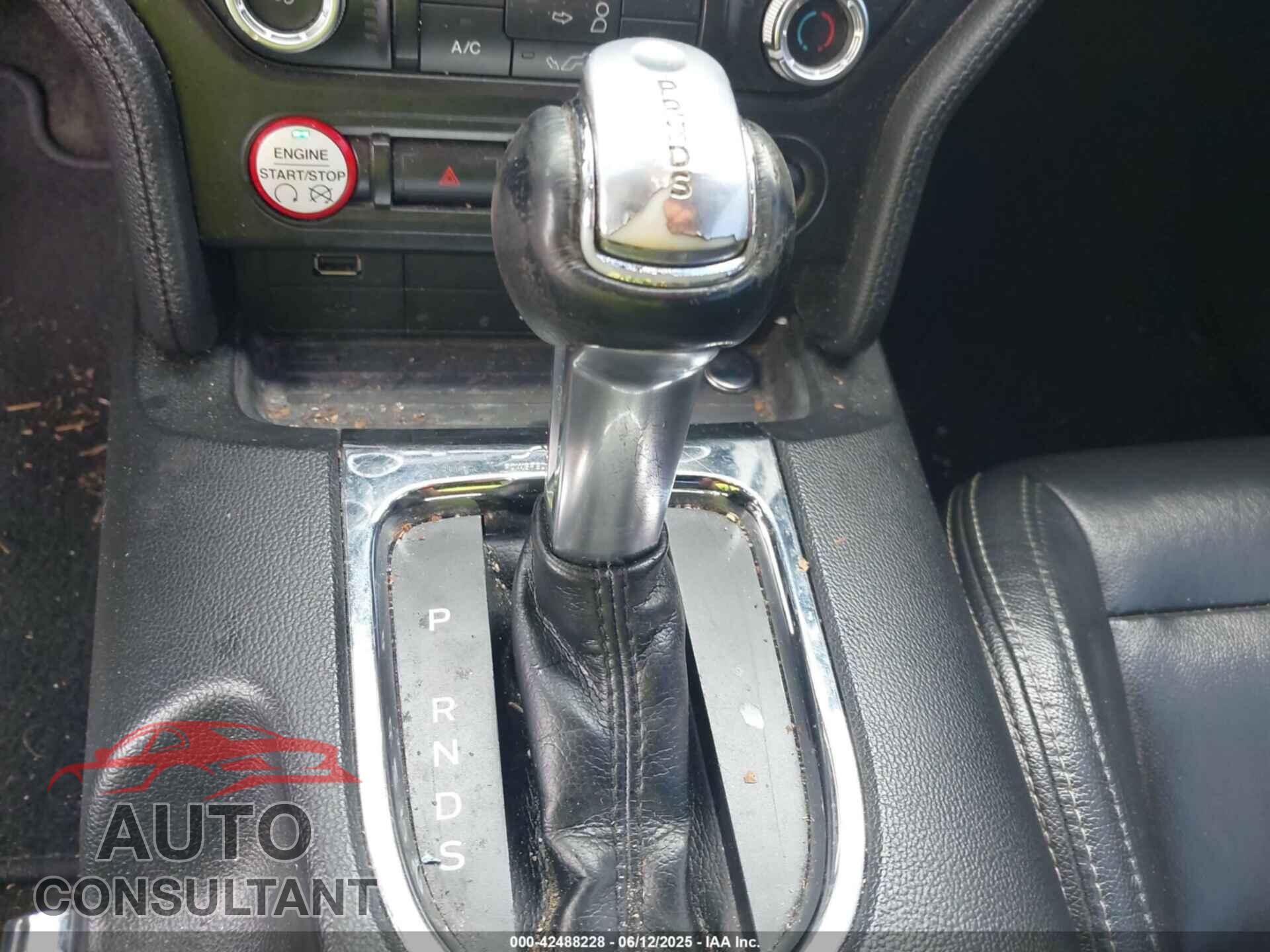 FORD MUSTANG 2015 - 1FA6P8AM2F5306754