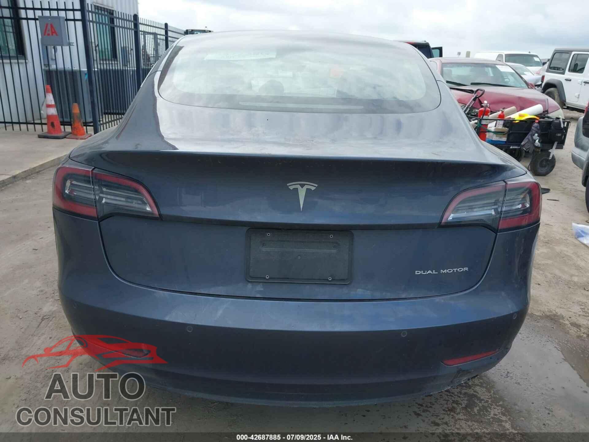 TESLA MODEL 3 2020 - 5YJ3E1EB7LF663182