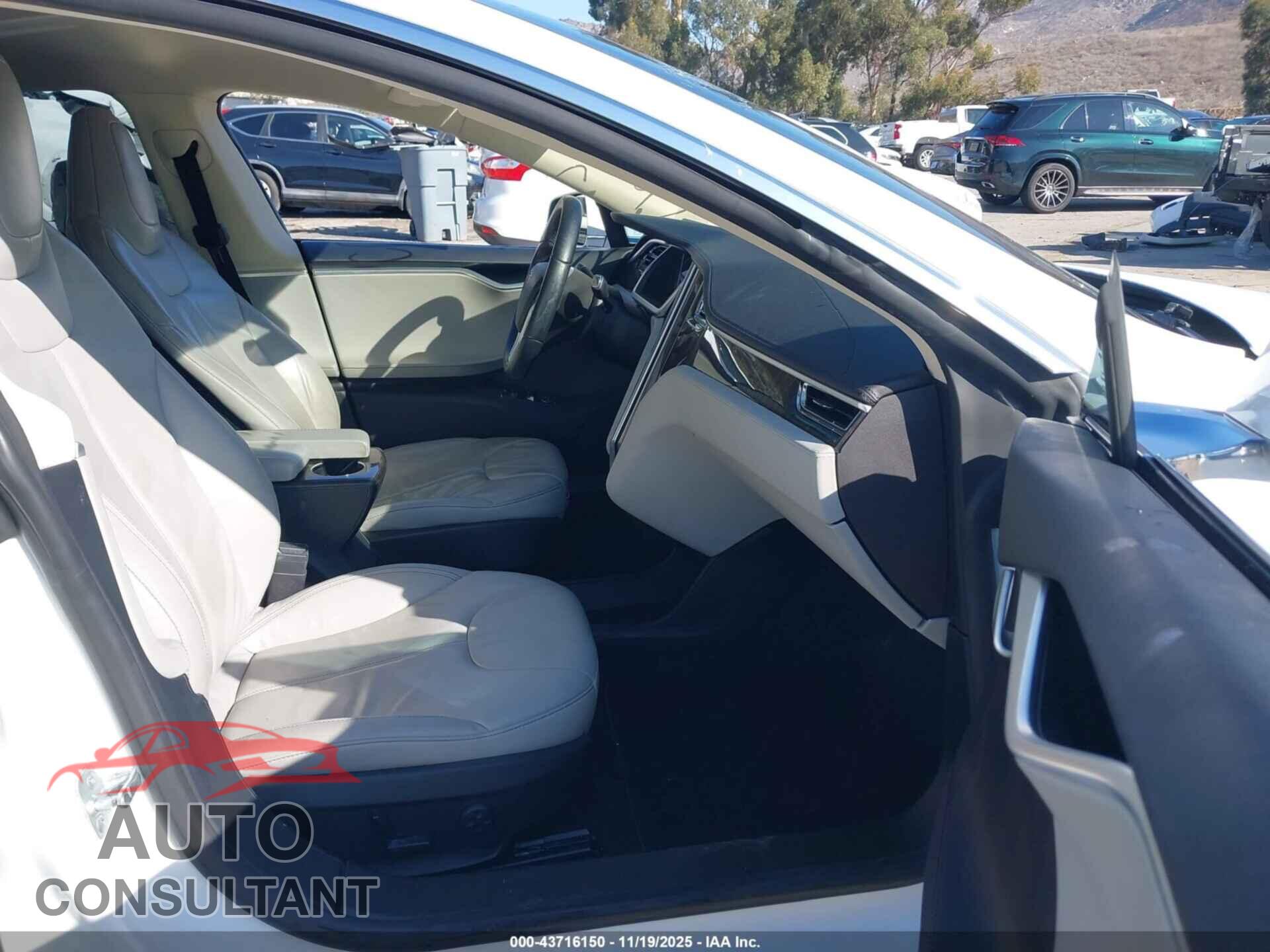TESLA MODEL S 2013 - 5YJSA1AG6DFP08736