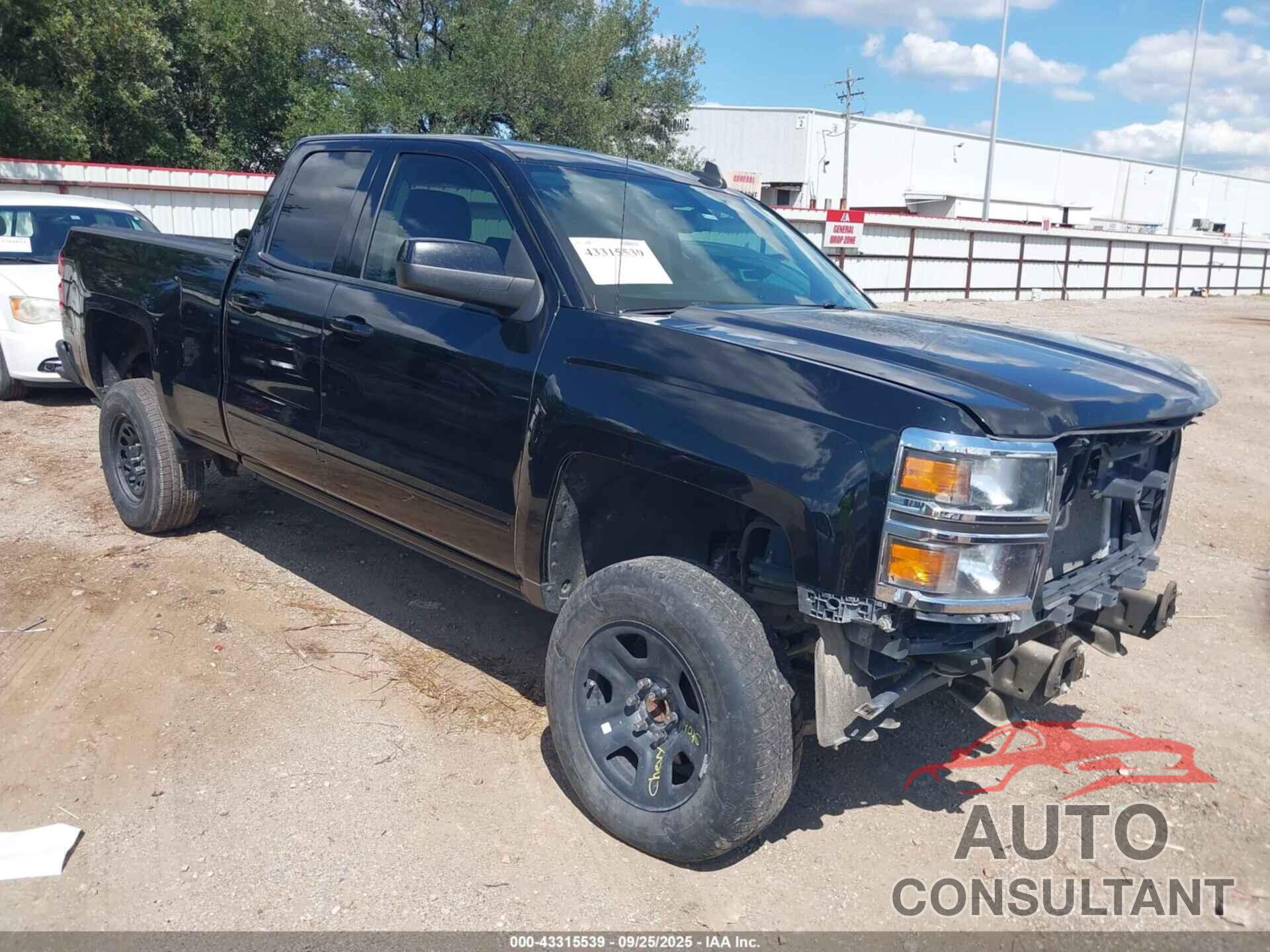 CHEVROLET SILVERADO 1500 2015 - 1GCRCREC2FZ298173