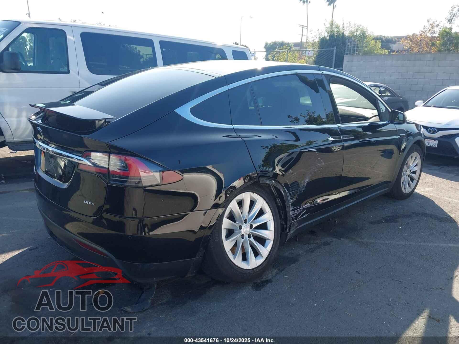 TESLA MODEL X 2017 - 5YJXCBE21HF051337