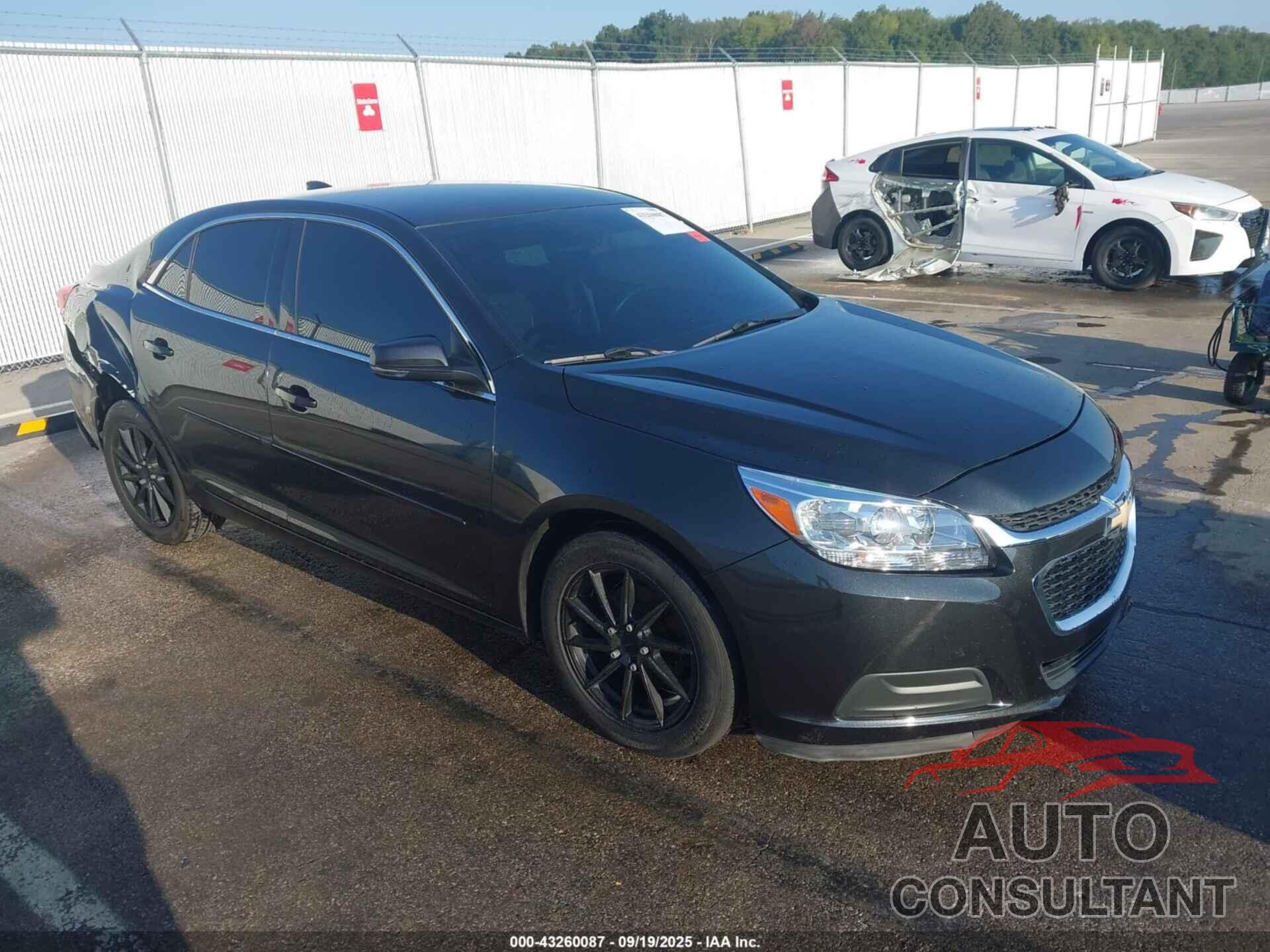 CHEVROLET MALIBU 2015 - 1G11C5SL2FF152327