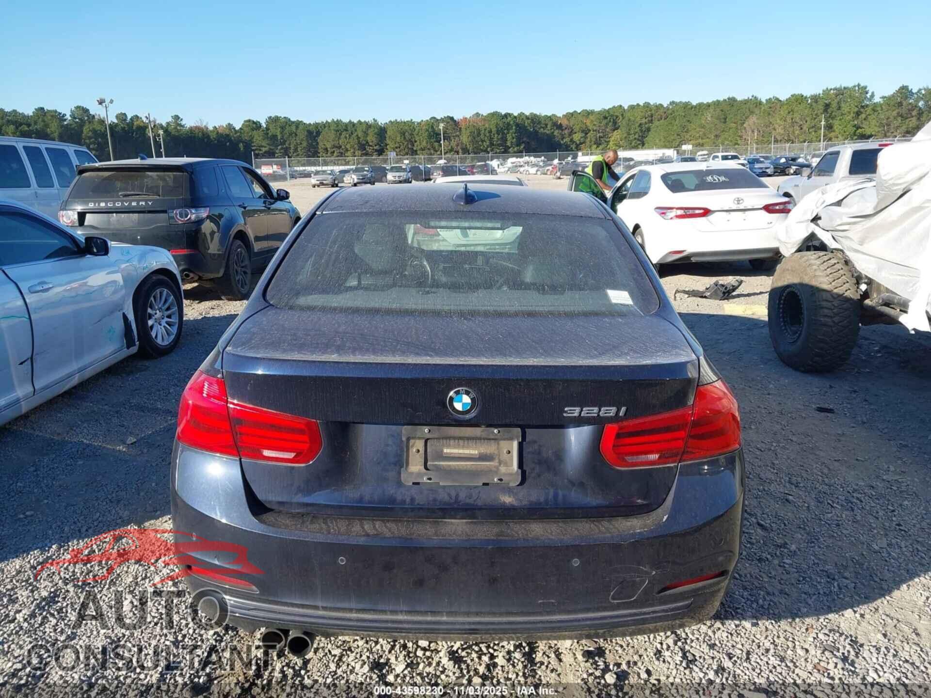 BMW 328I 2016 - WBA8E9G52GNU27877