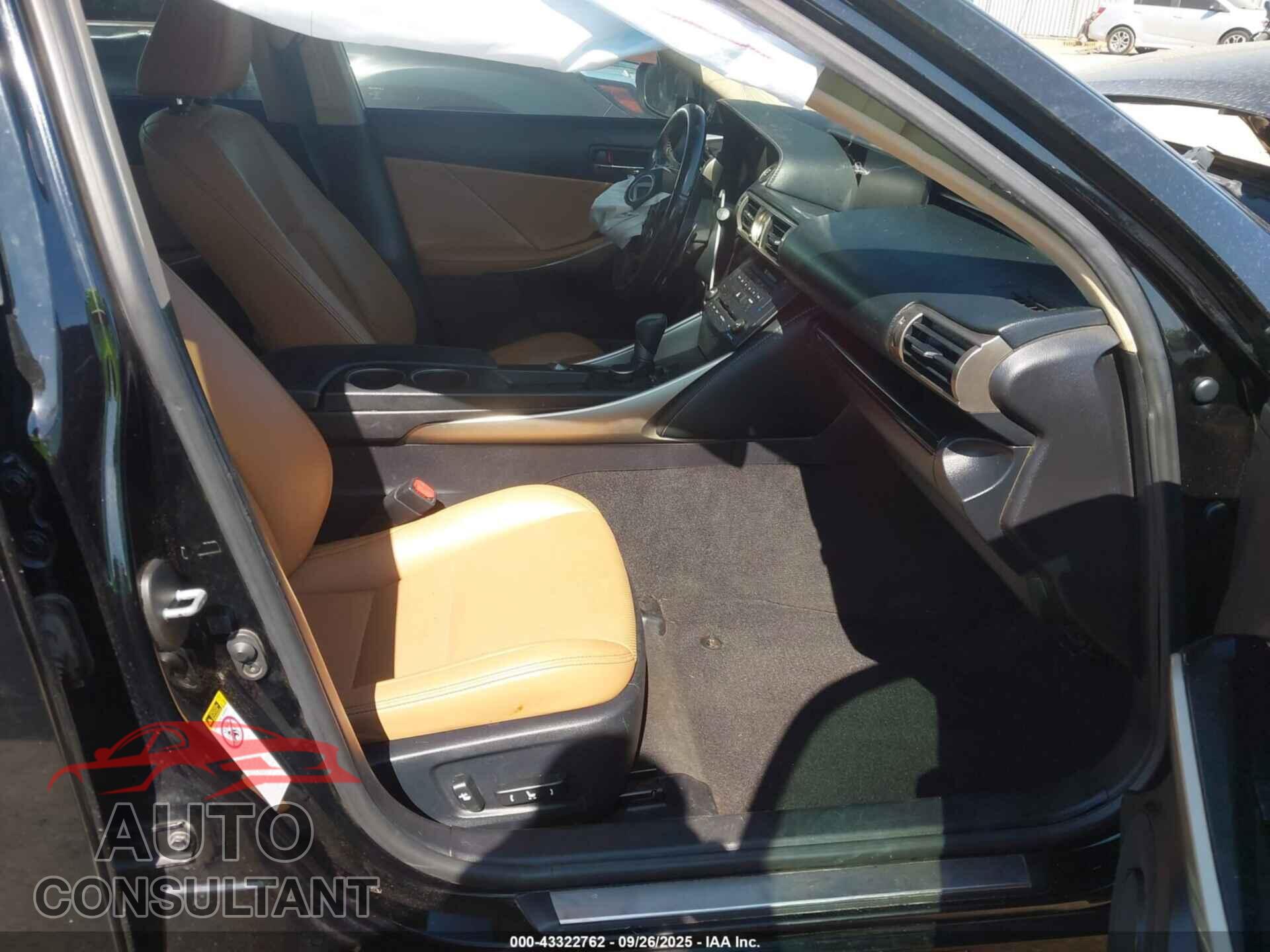 LEXUS IS 250 2015 - JTHBF1D26F5049593