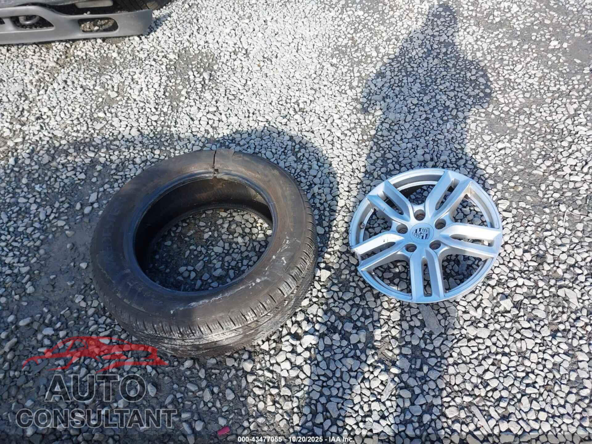 PORSCHE CAYENNE 2016 - WP1AA2A29GLA01362