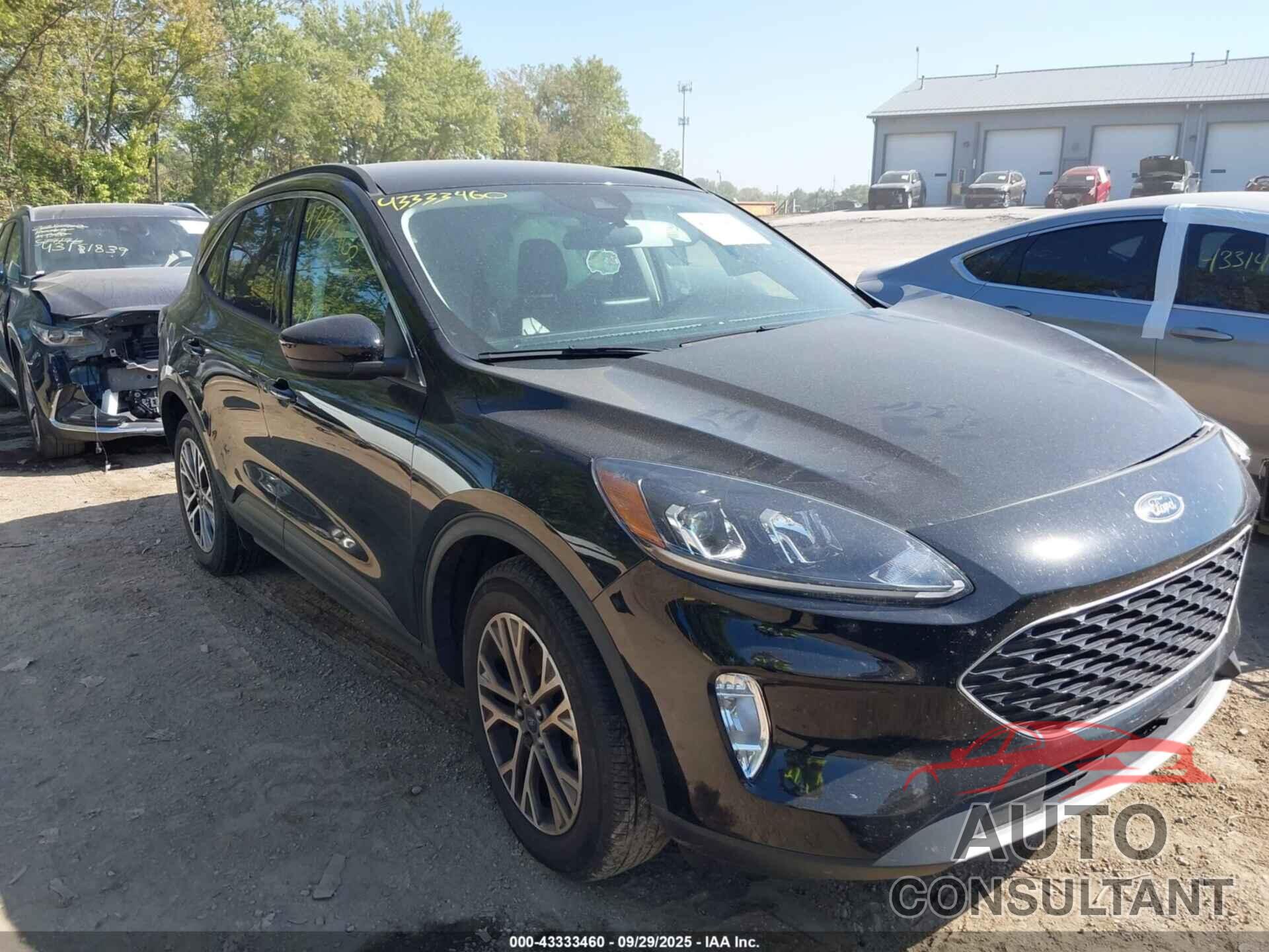 FORD ESCAPE 2021 - 1FMCU9H68MUB08102