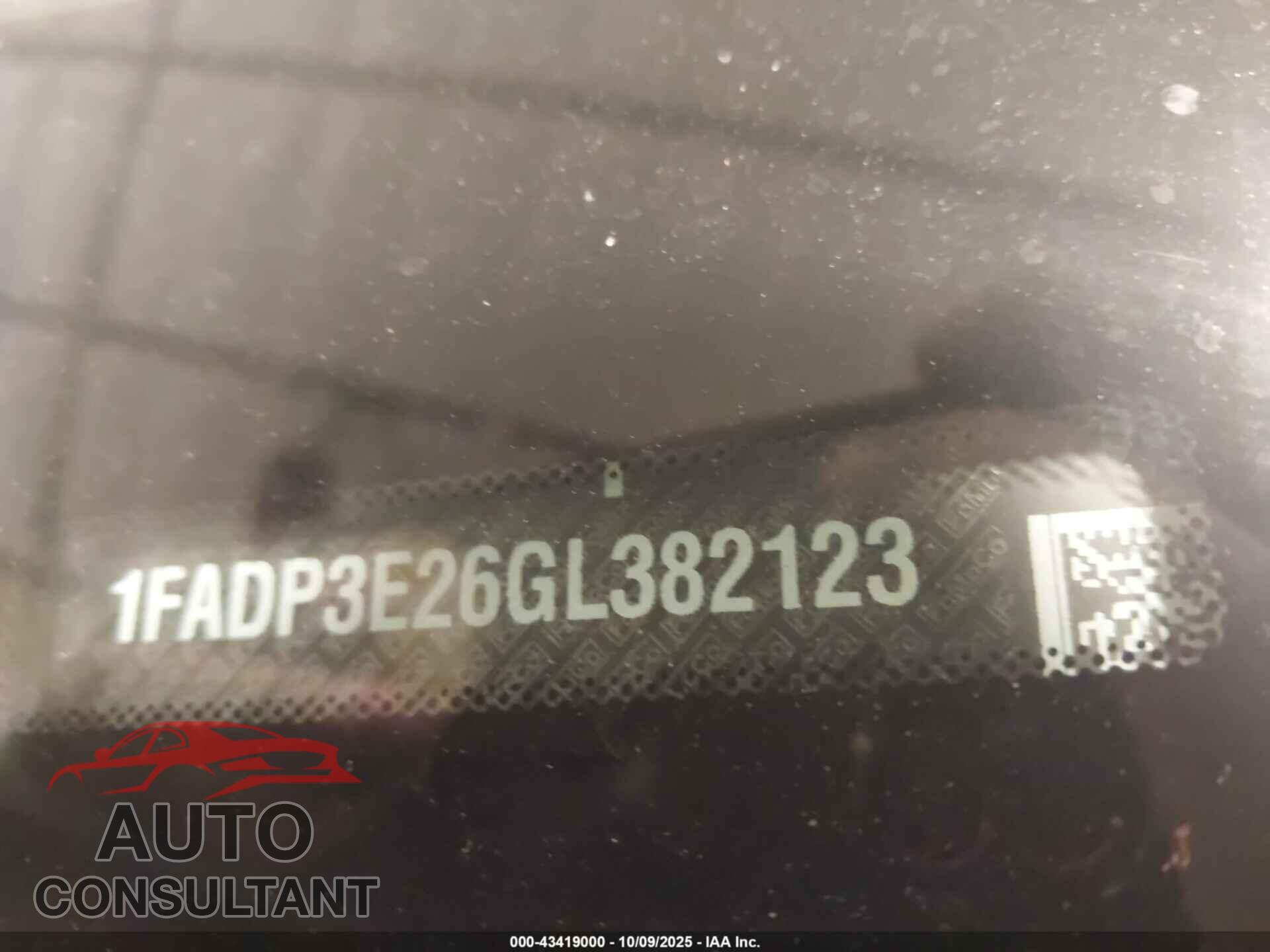 FORD FOCUS 2016 - 1FADP3E26GL382123