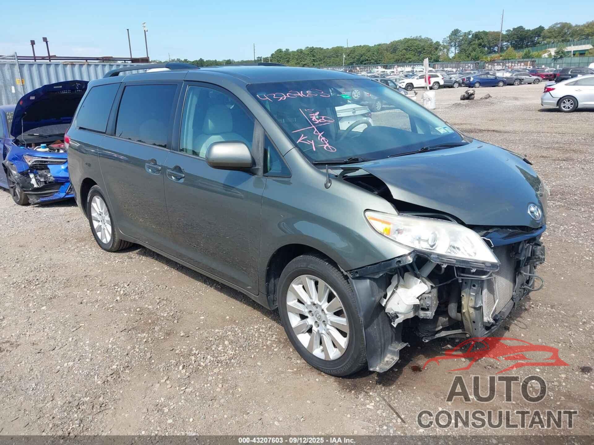 TOYOTA SIENNA 2014 - 5TDJK3DC9ES089737