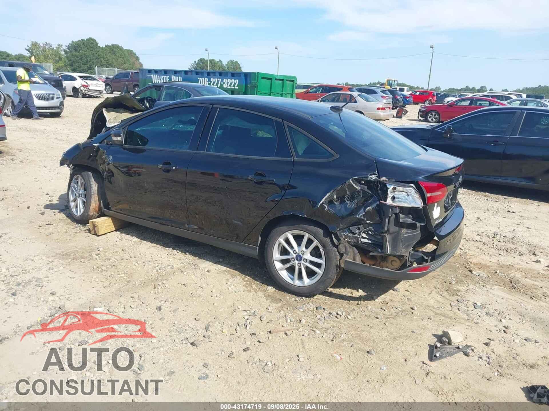 FORD FOCUS 2017 - 1FADP3F25HL322205
