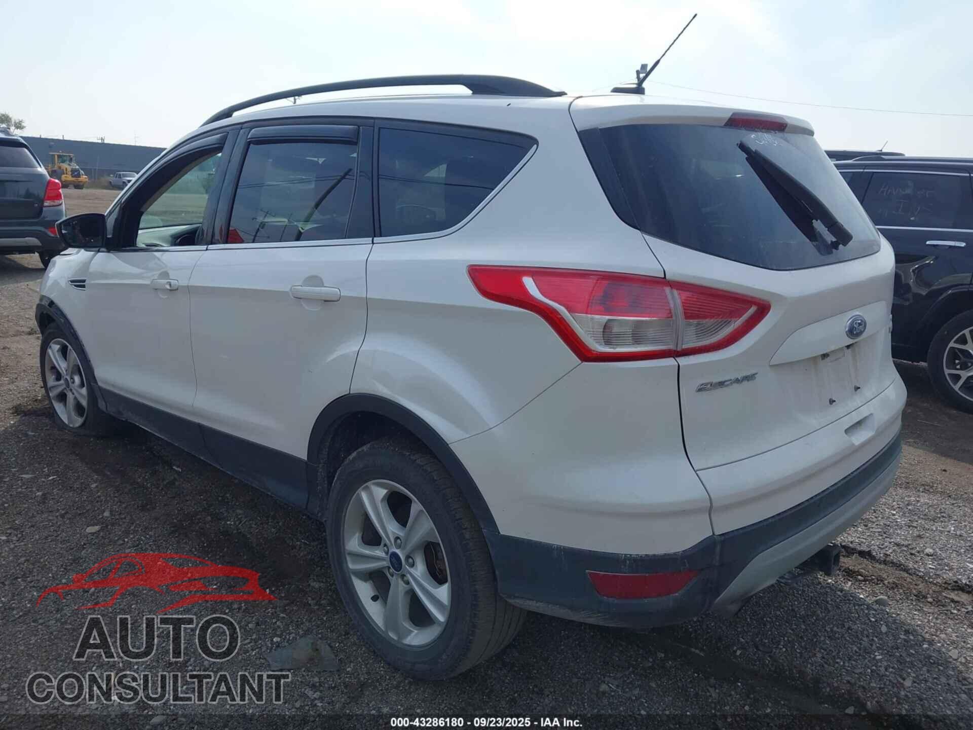 FORD ESCAPE 2016 - 1FMCU0GX7GUA96390
