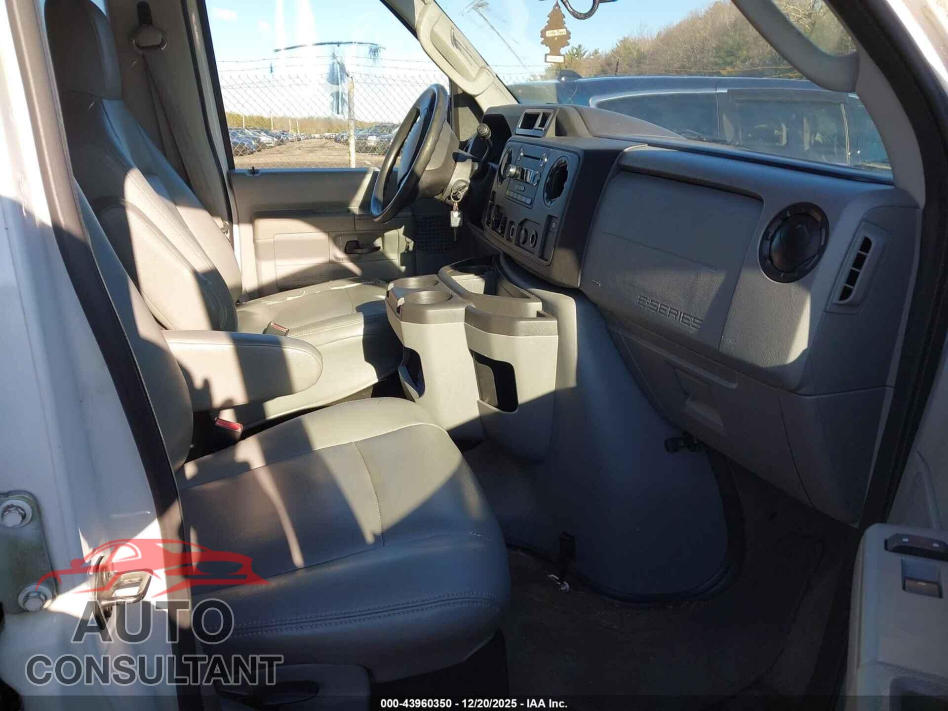 FORD E-350 SUPER DUTY 2012 - 1FBNE3BL5CDA97925