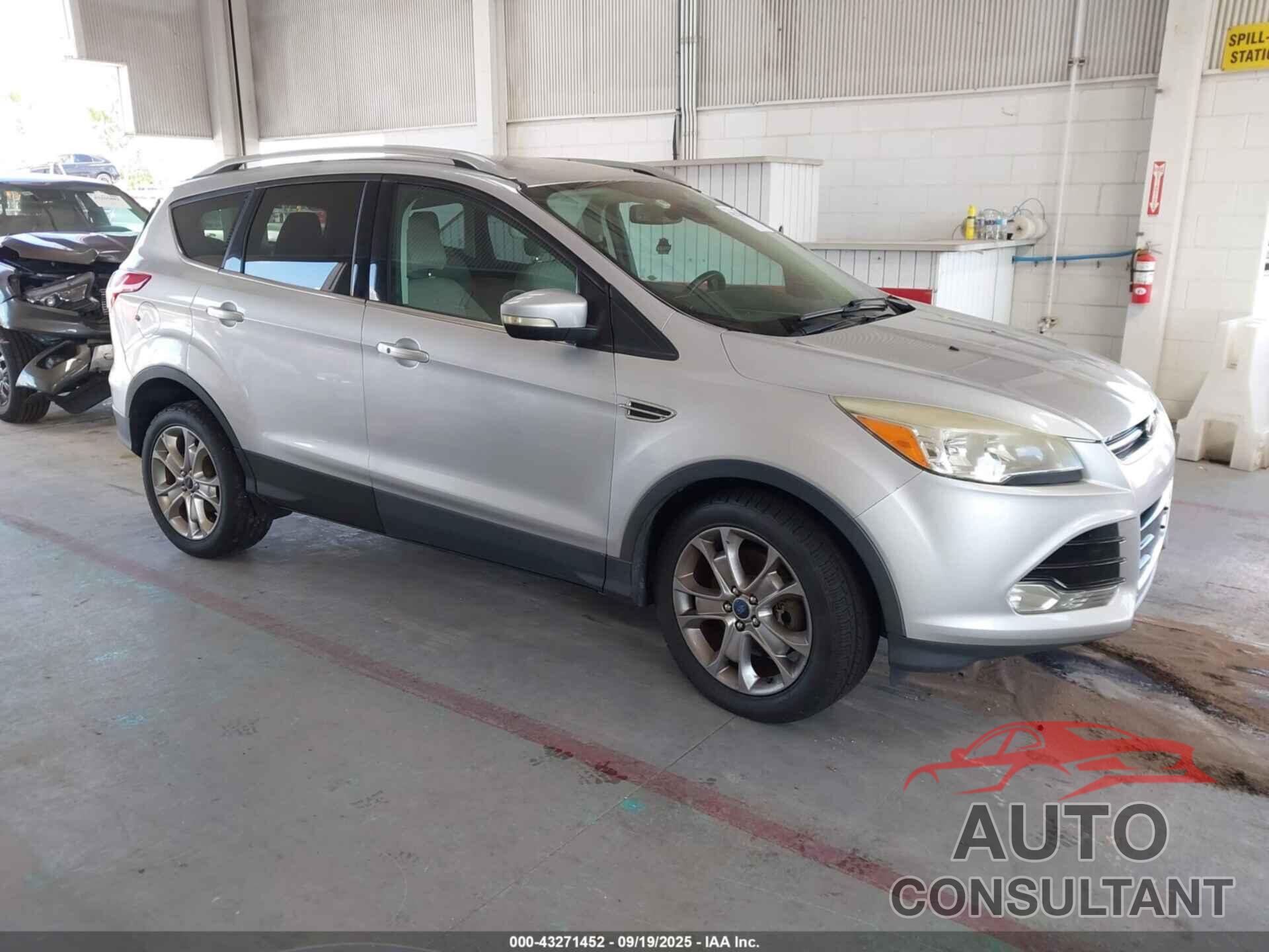 FORD ESCAPE 2014 - 1FMCU0J96EUA85680