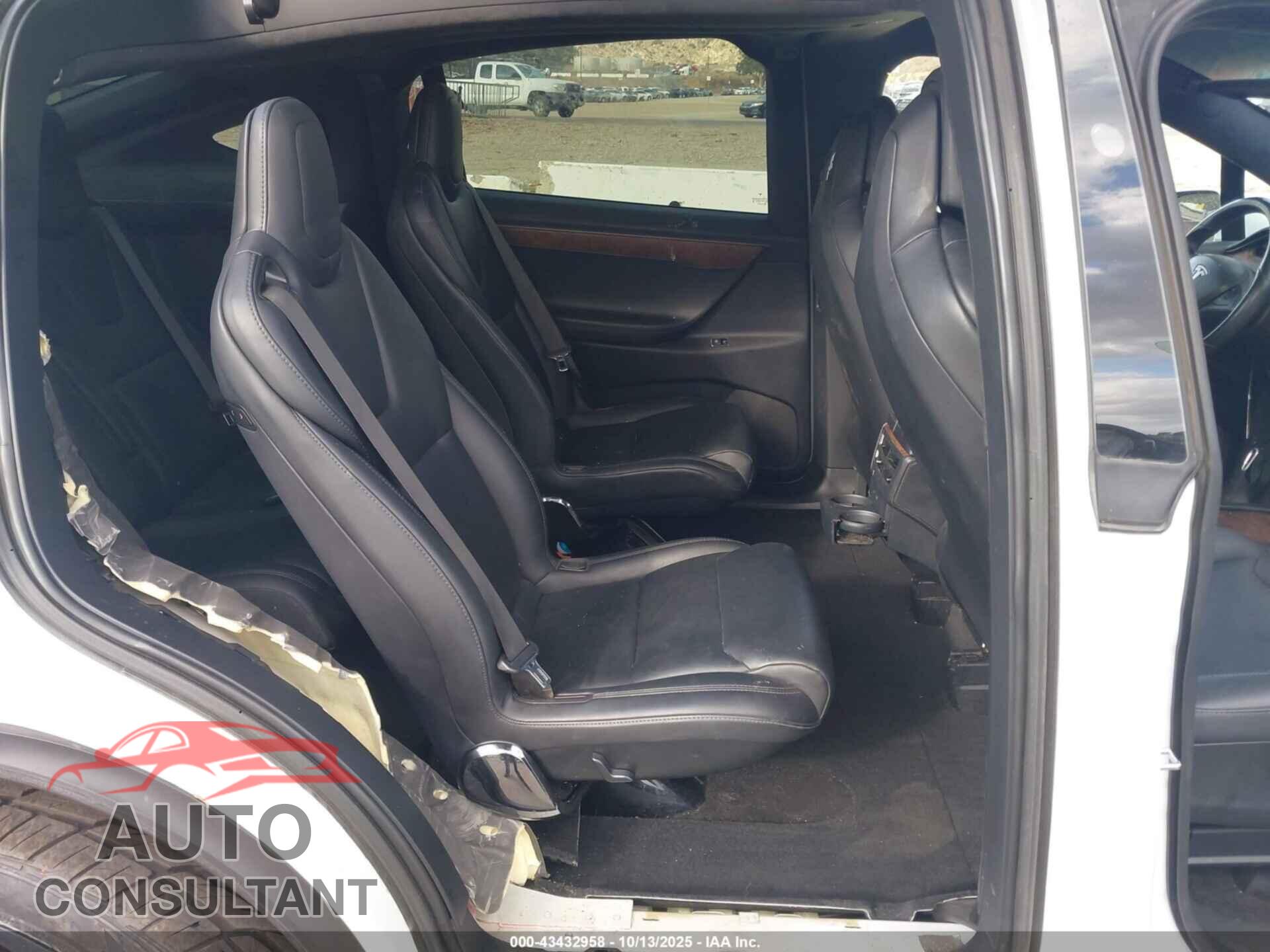 TESLA MODEL X 2018 - 5YJXCBE22JF139660
