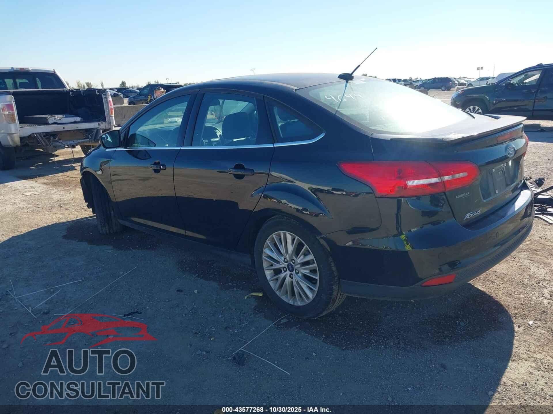 FORD FOCUS 2018 - 1FADP3J22JL317072