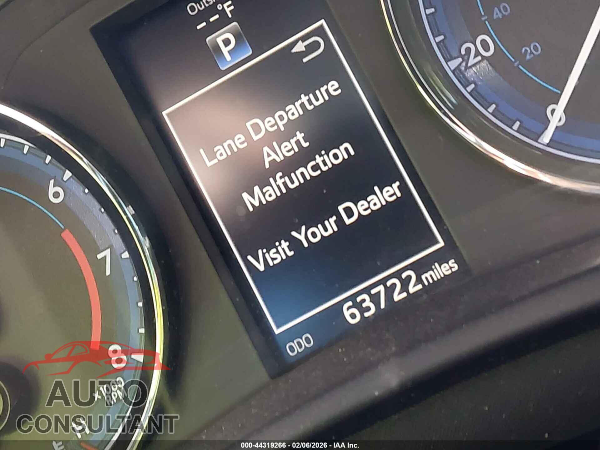 TOYOTA COROLLA 2019 - 5YFBURHEXKP856187