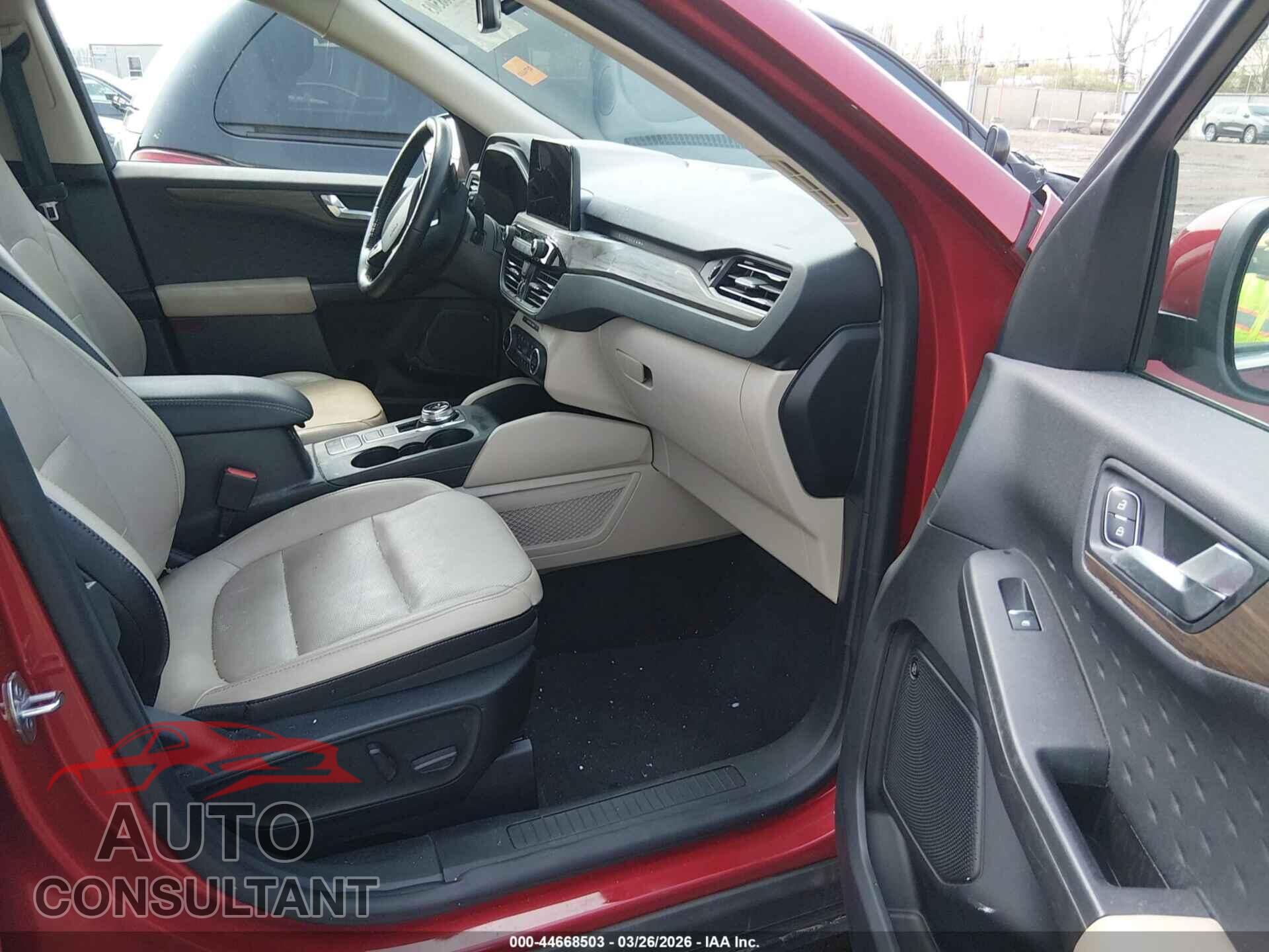 FORD ESCAPE 2020 - 1FMCU9J99LUA09209