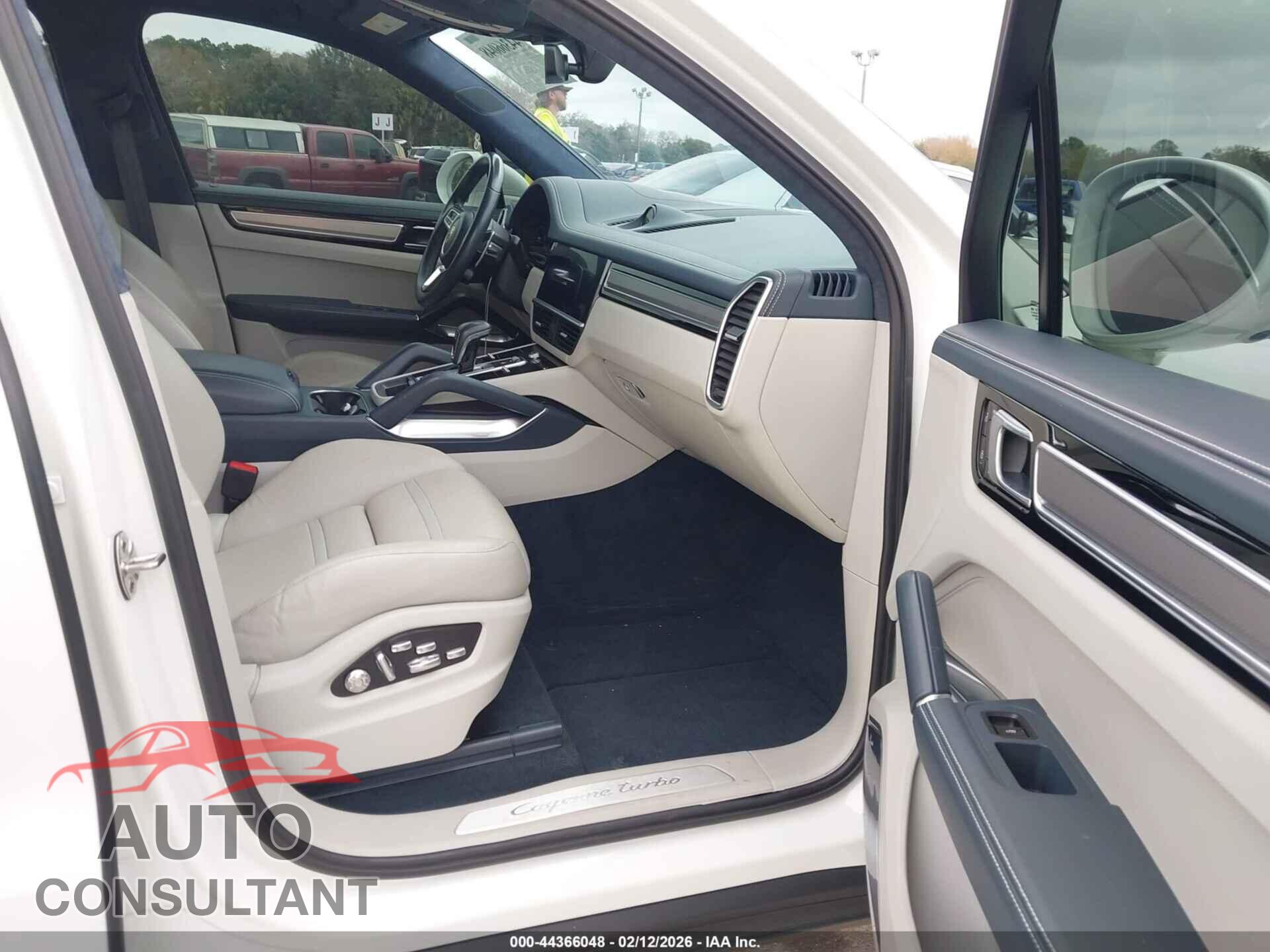 PORSCHE CAYENNE 2020 - WP1AF2AY6LDA39187