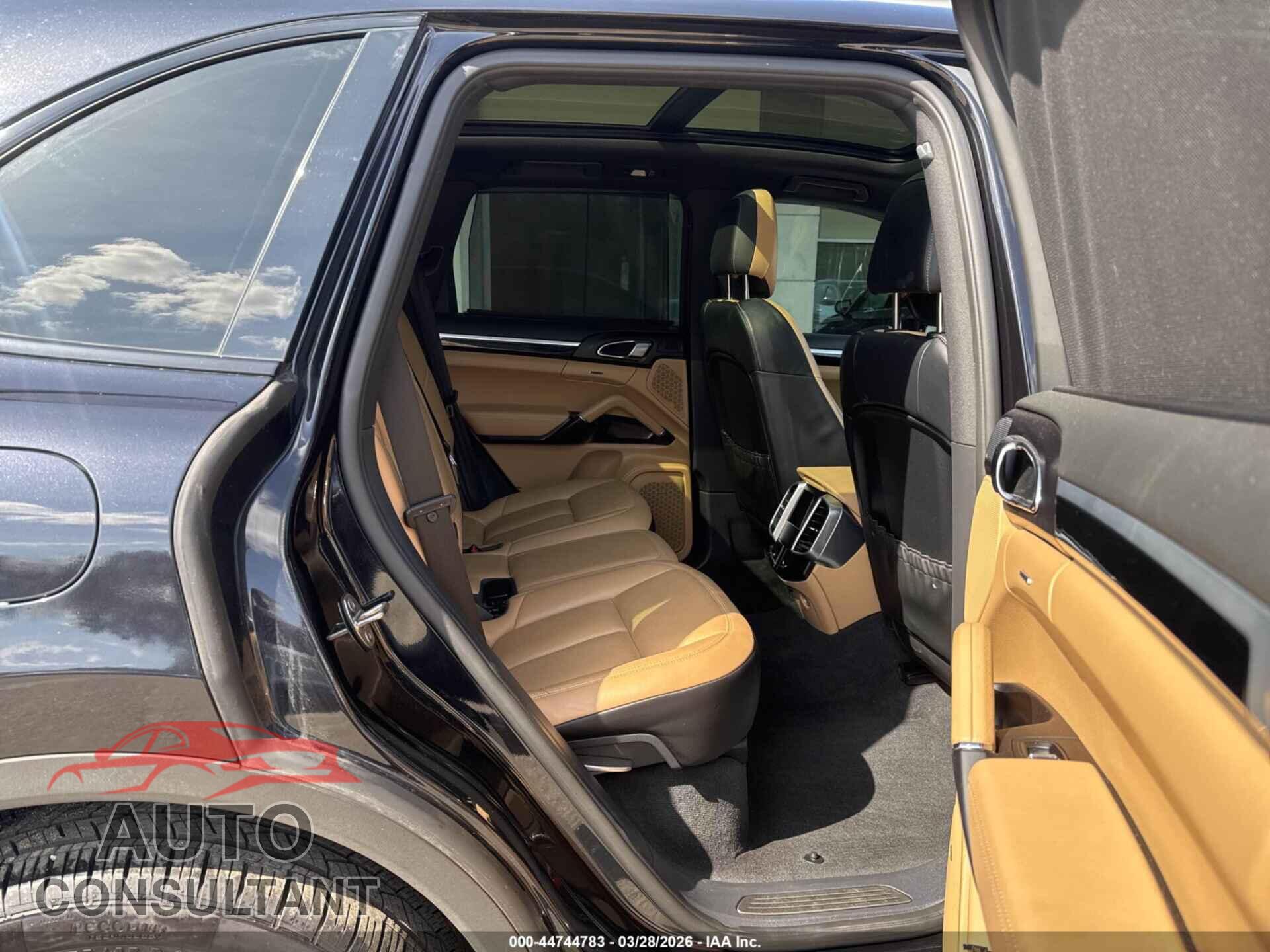PORSCHE CAYENNE 2016 - WP1AE2A28GLA60018