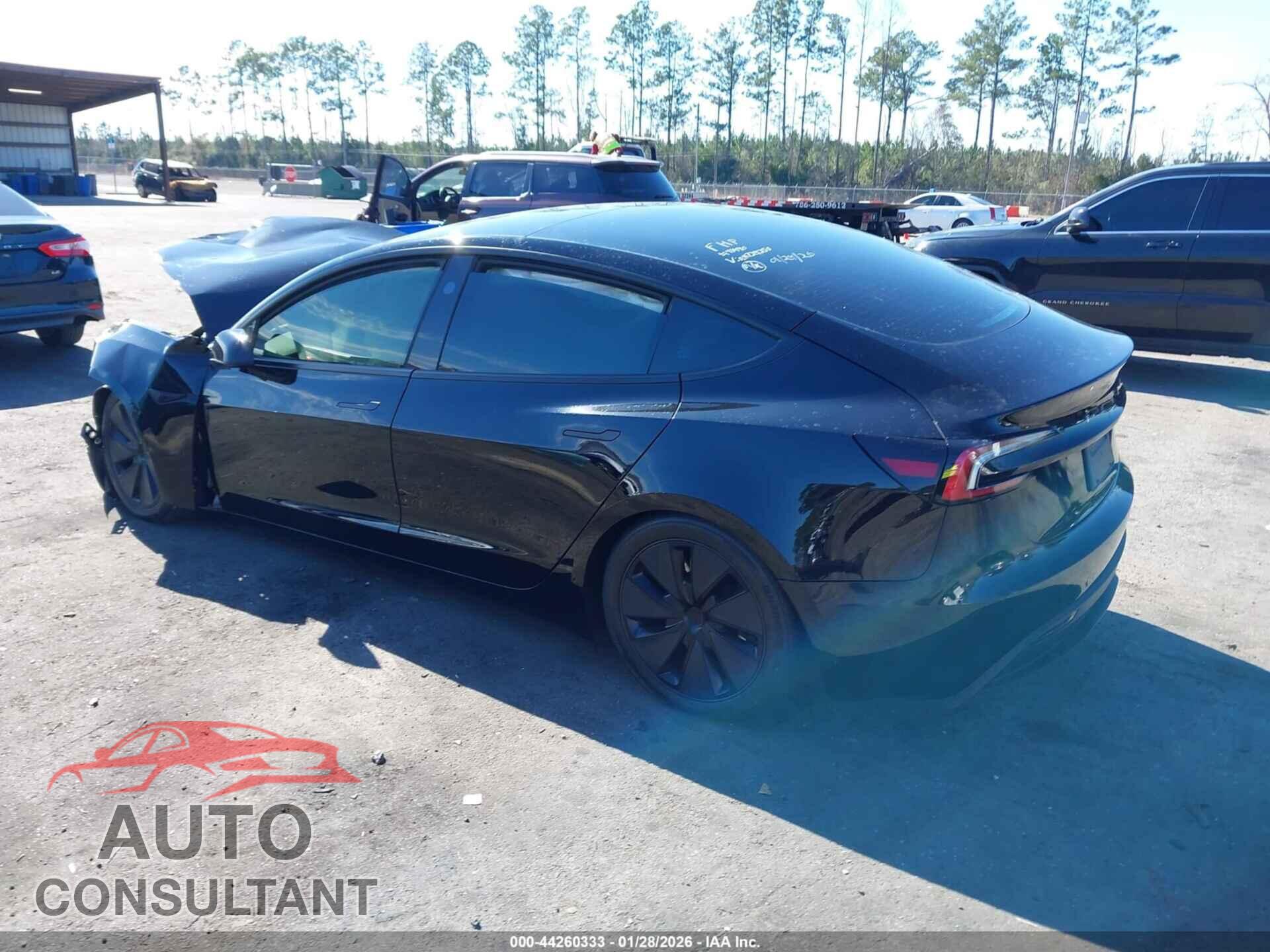 TESLA MODEL 3 2024 - 5YJ3E1EA2RF724258