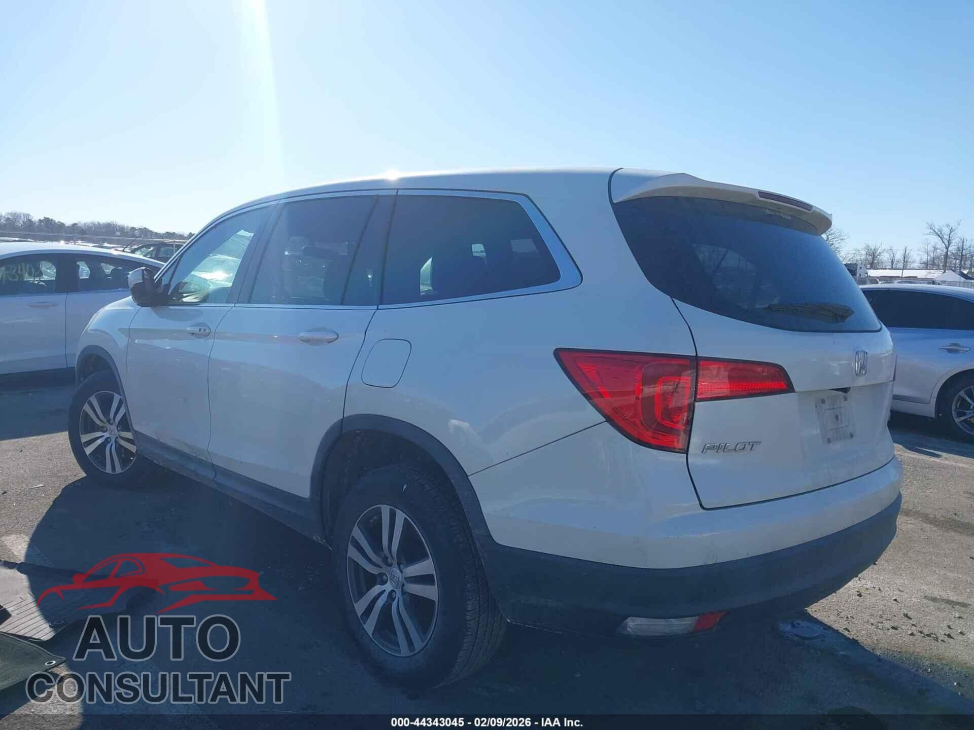 HONDA PILOT 2017 - 5FNYF6H31HB104142