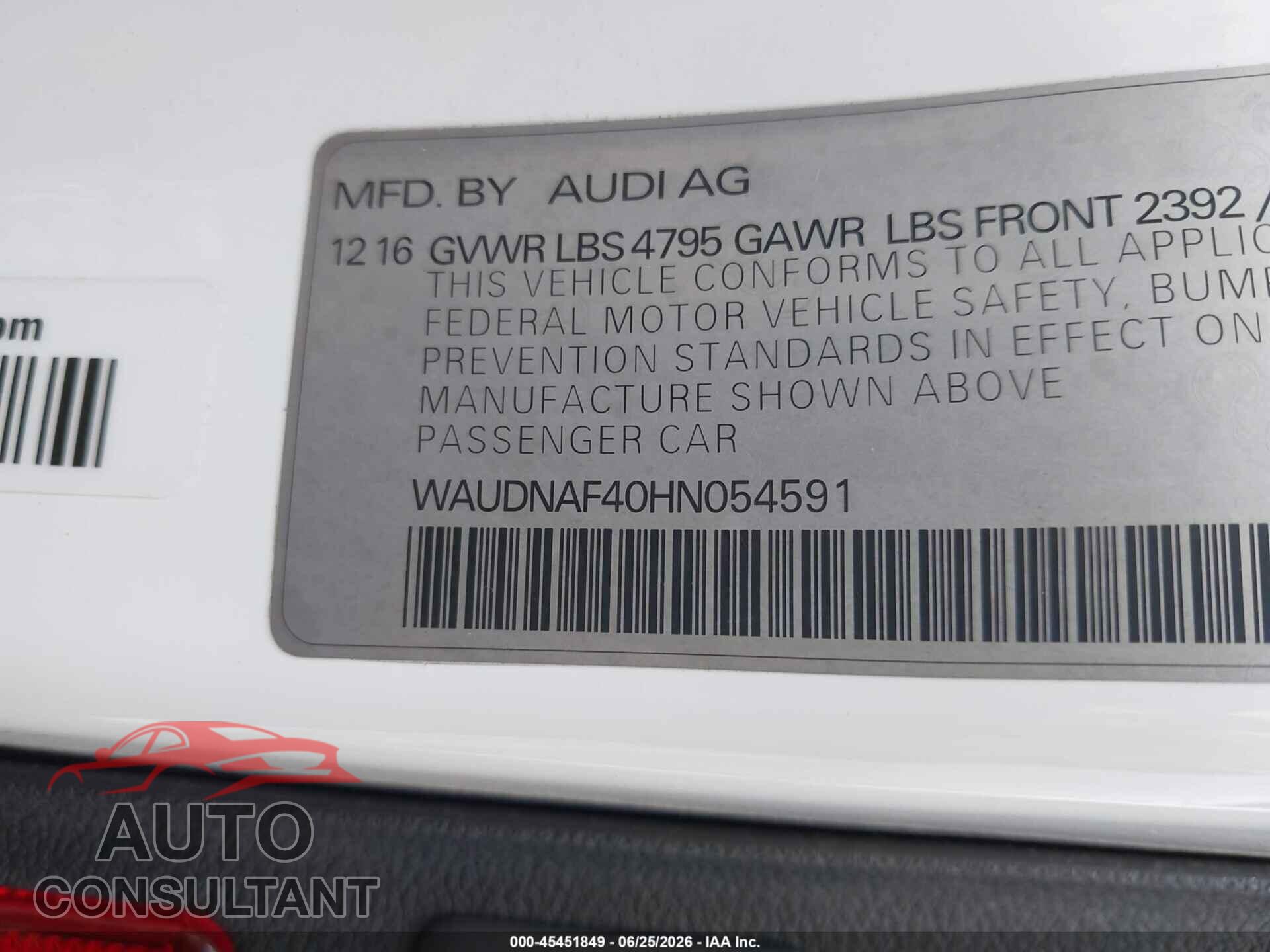 AUDI A4 2017 - WAUDNAF40HN054591