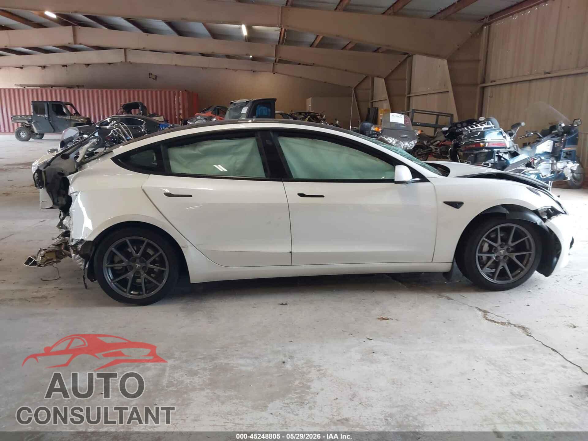TESLA MODEL 3 2021 - 5YJ3E1EB0MF975894