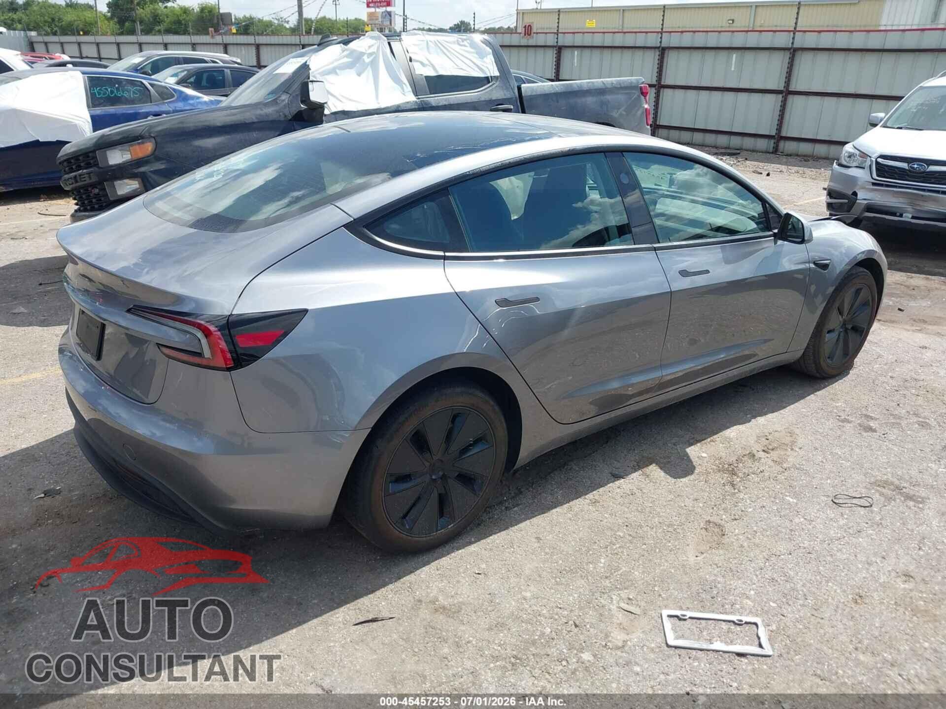 TESLA MODEL 3 2025 - 5YJ3E1EA1SF979120