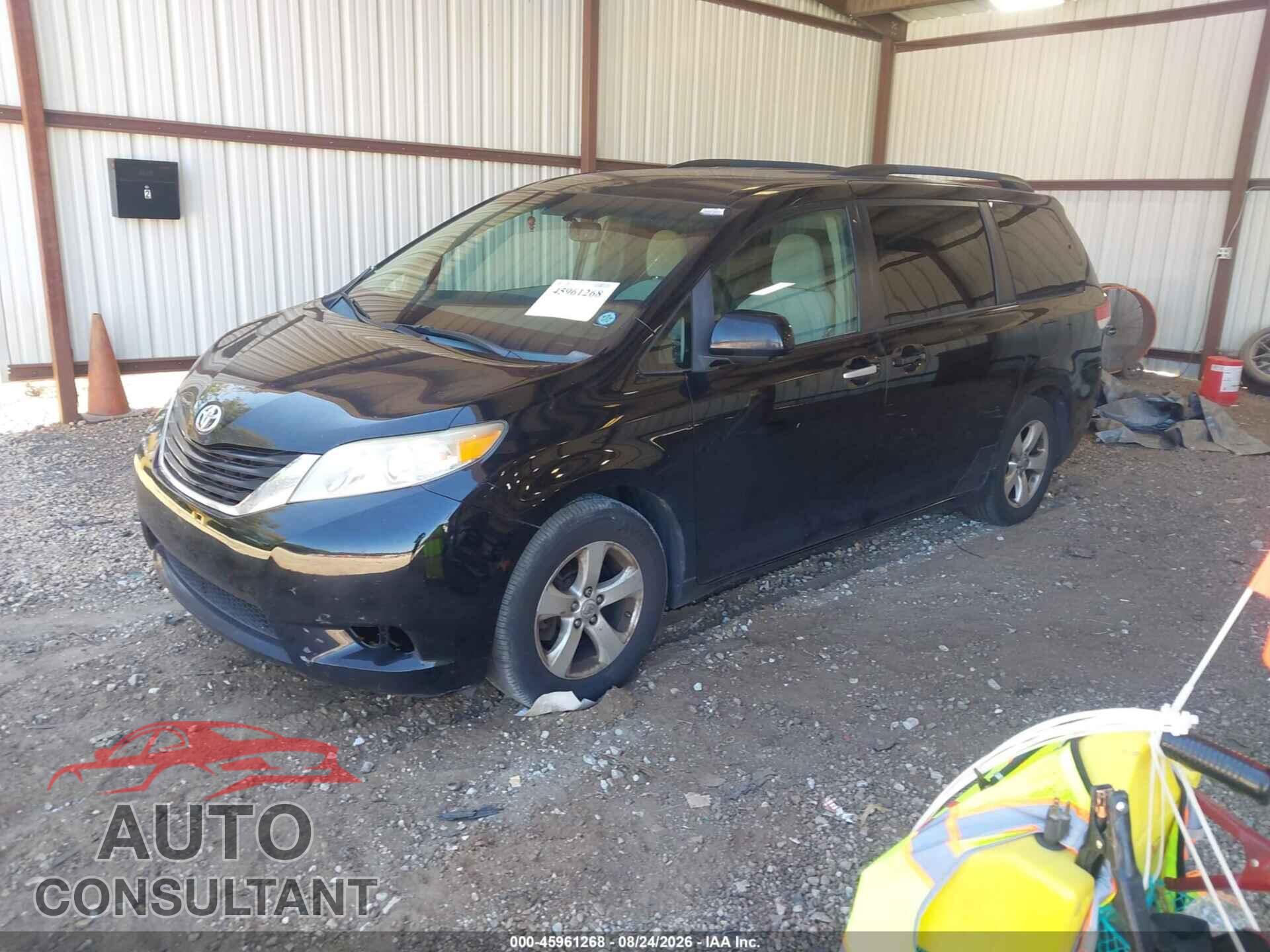 TOYOTA SIENNA 2011 - 5TDKK3DC8BS172589