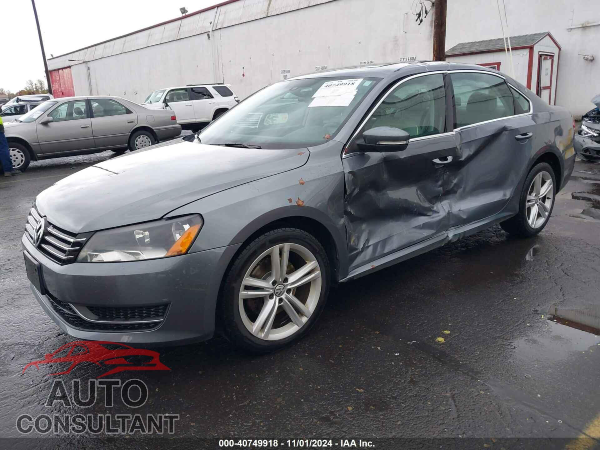 VOLKSWAGEN PASSAT 2014 - 1VWBP7A32EC002213