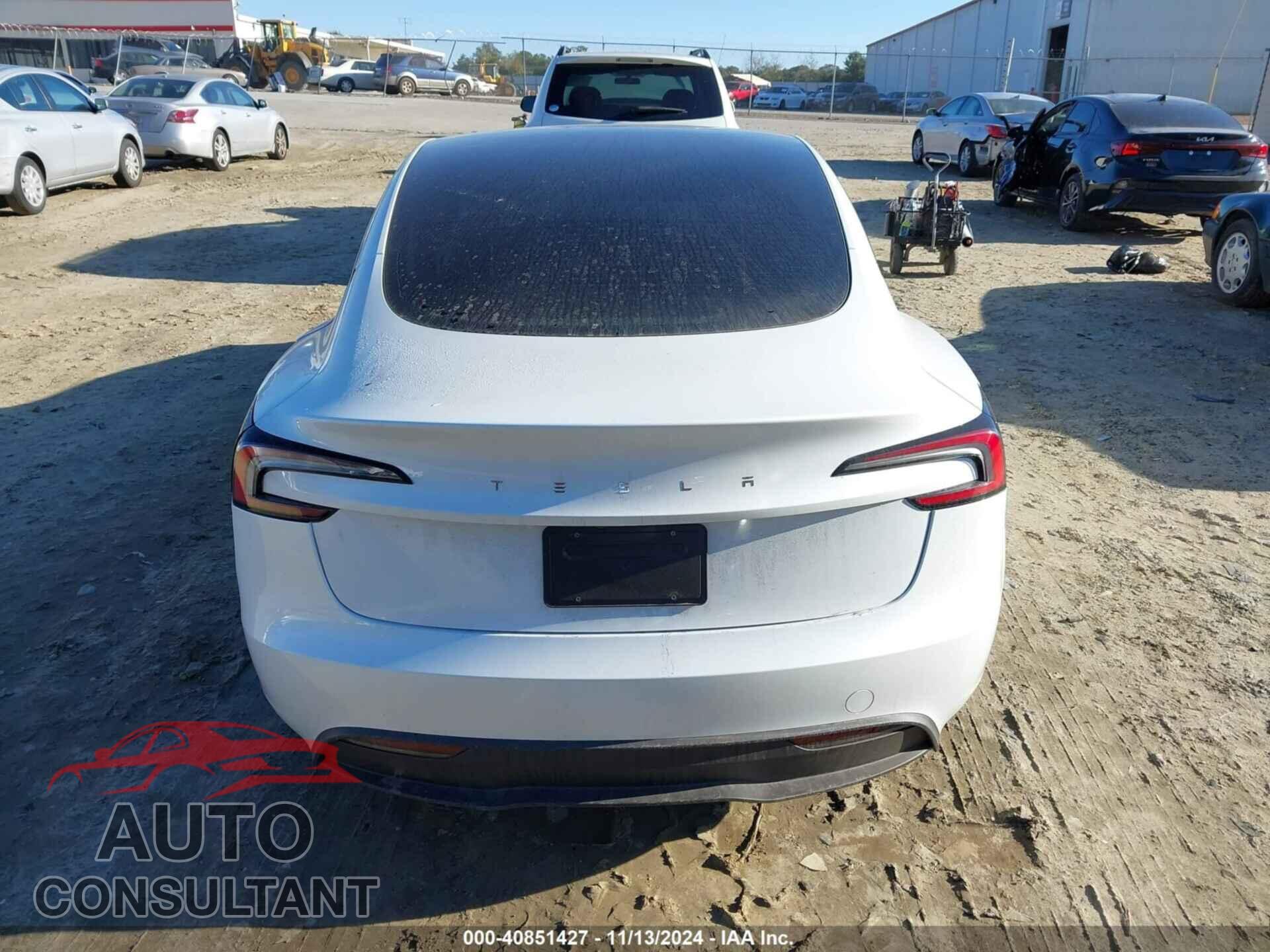 TESLA MODEL 3 2024 - 5YJ3E1EA4RF732586