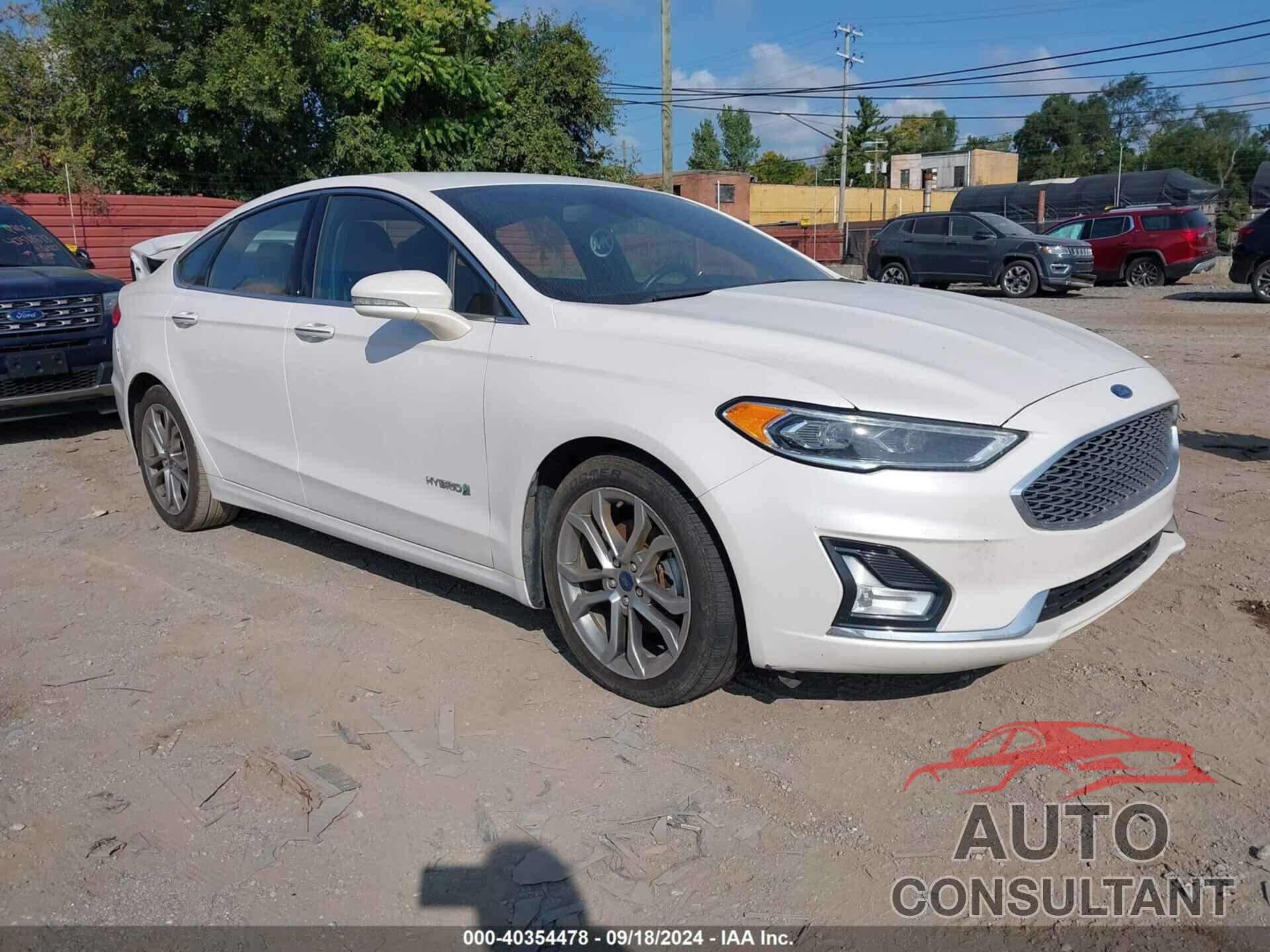 FORD FUSION HYBRID 2019 - 3FA6P0RU3KR131220