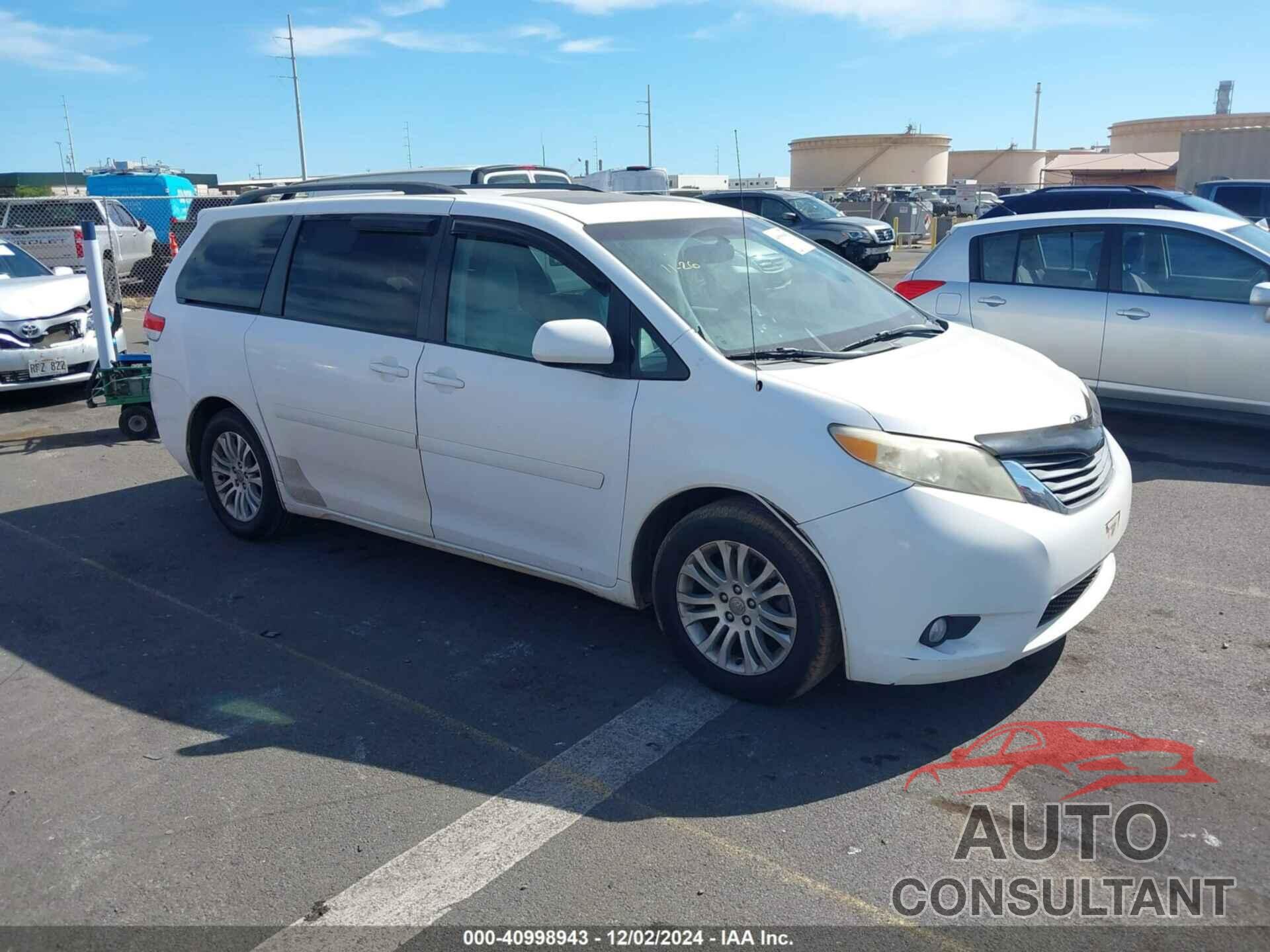 TOYOTA SIENNA 2011 - 5TDYK3DC3BS070076