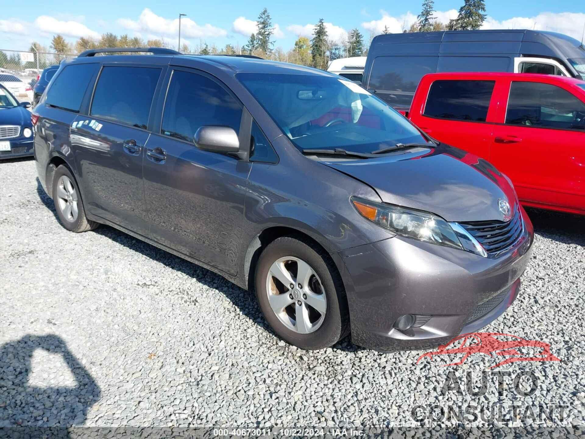 TOYOTA SIENNA 2017 - 5TDKZ3DC2HS829231